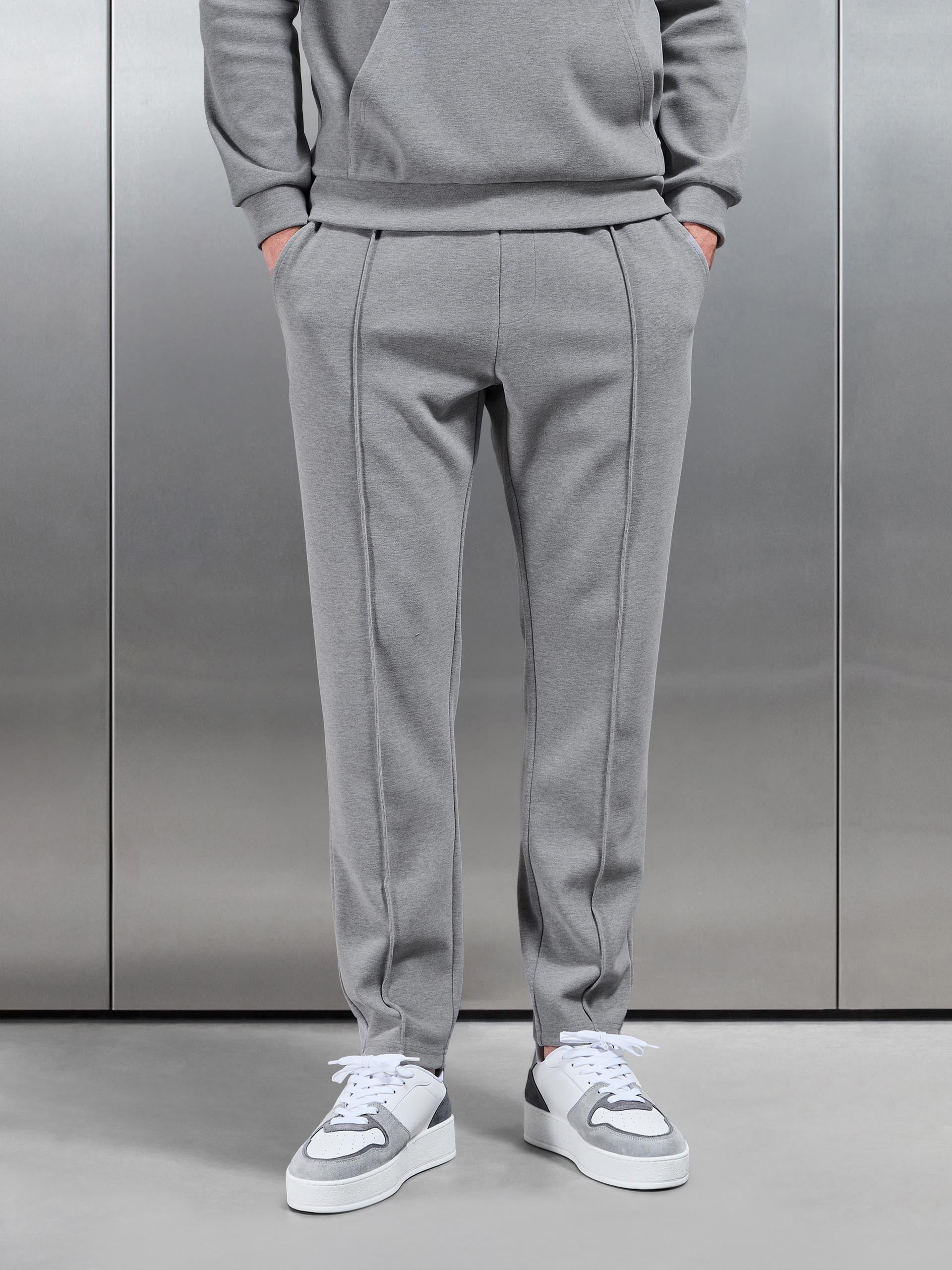 Mens Slim Fit Knitted Jogger in Marl Grey