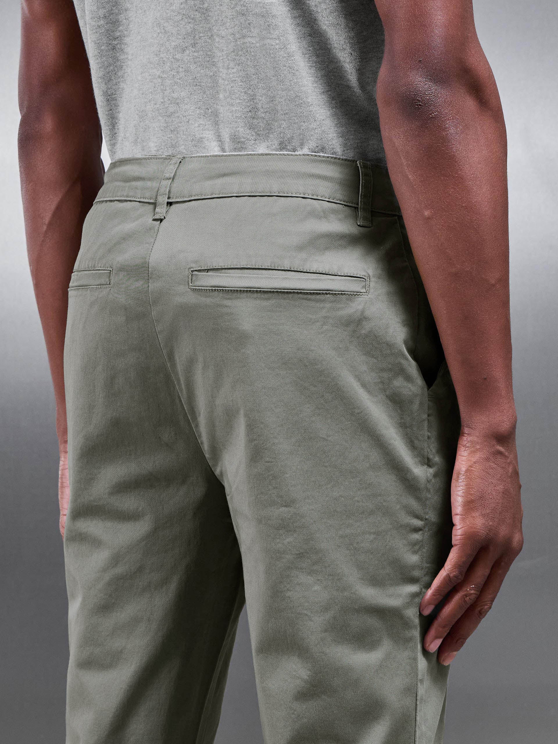 Mens Slim Fit Tailored Chino Trouser in Olive
