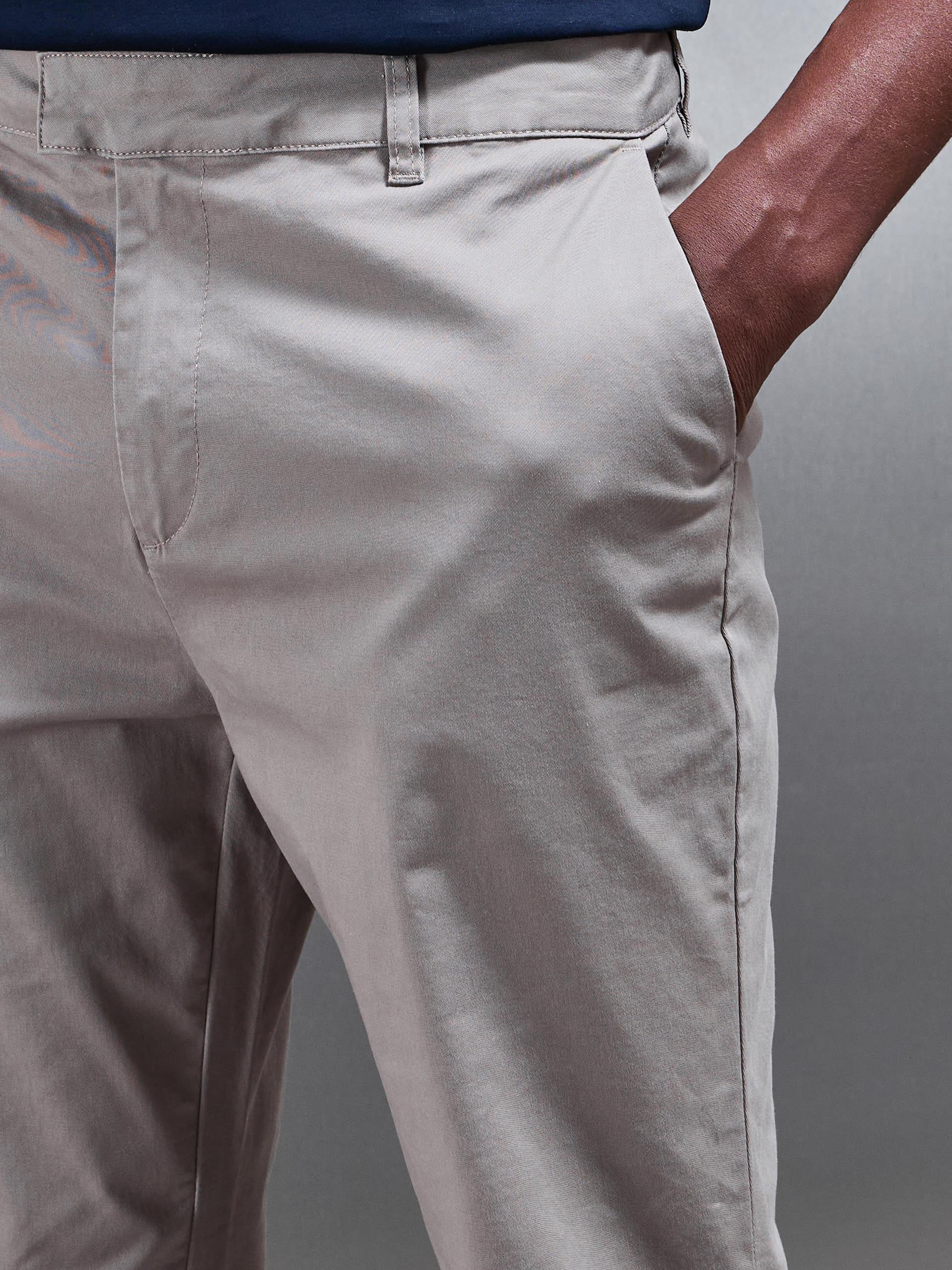 Mens Slim Fit Tailored Chino Trouser in Taupe