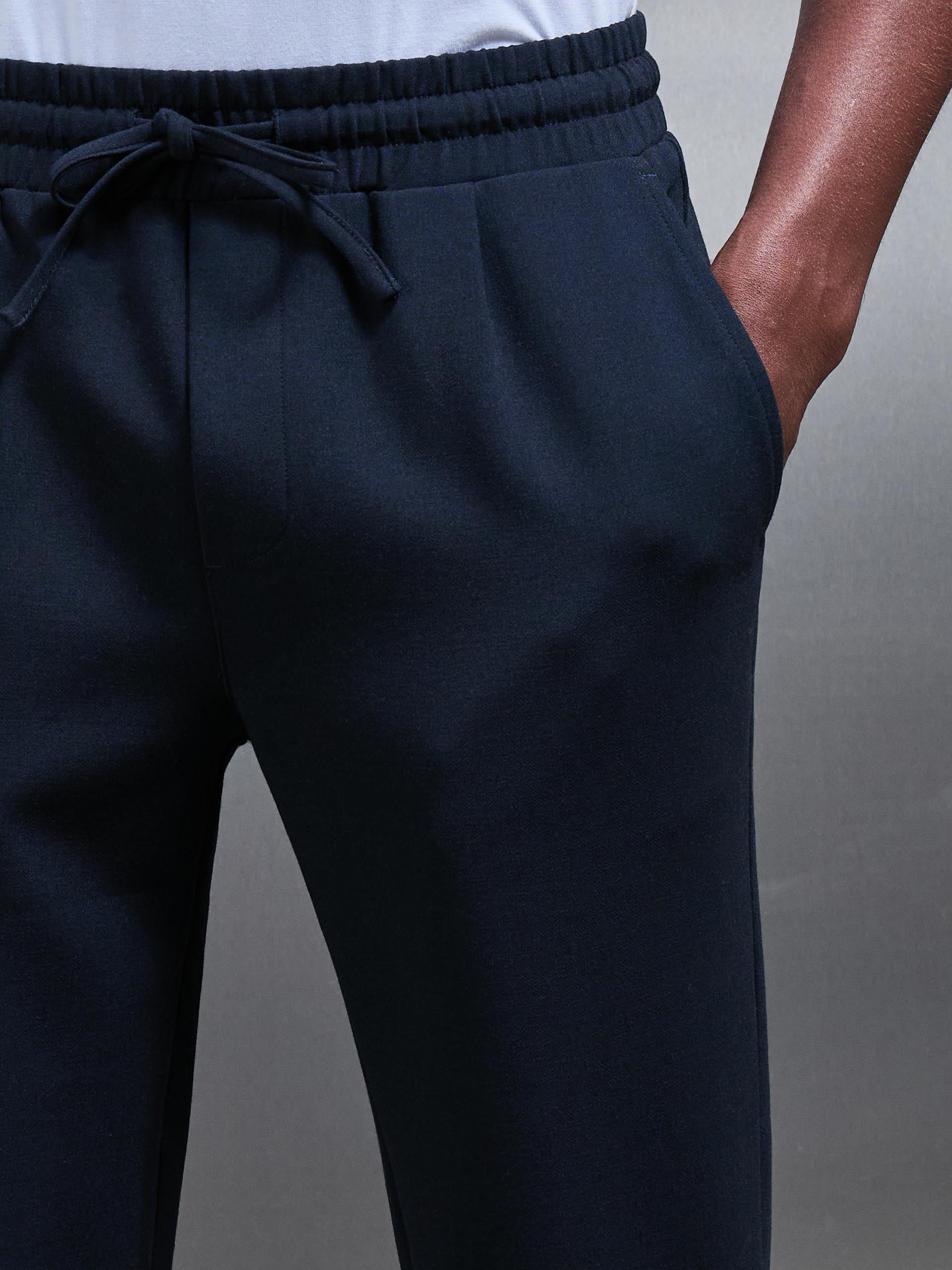 Mens Smart Casual Jogger in Navy