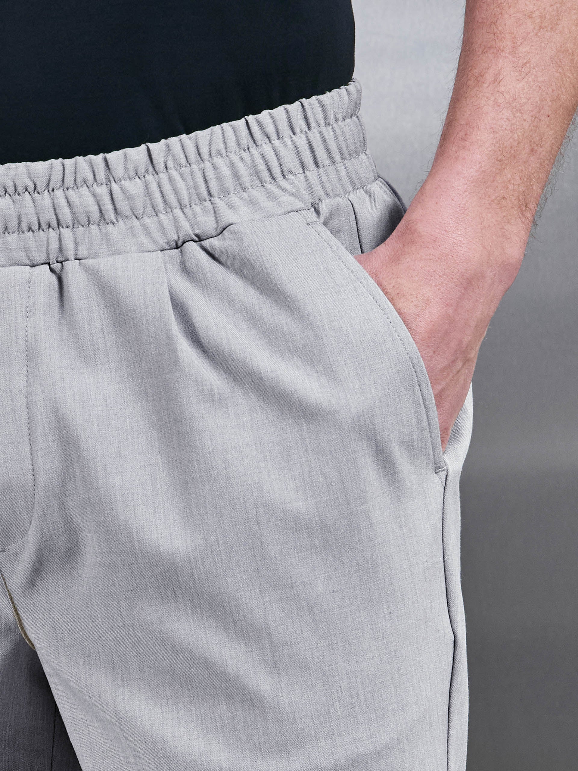 Mens Smart Drawstring Tailored Short in Stone