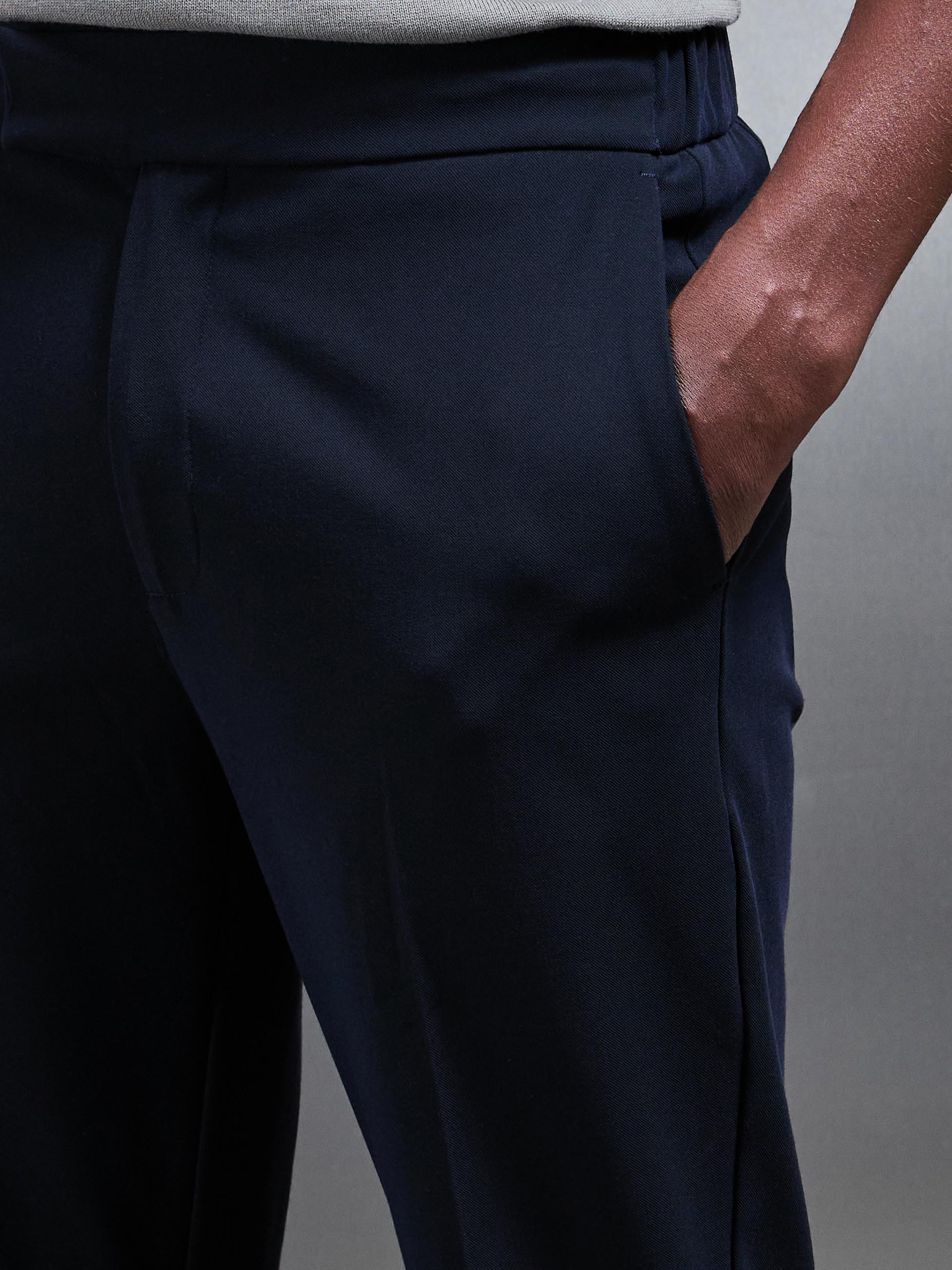 Mens Smart Tailored Drawstring Stretch Trouser in Navy
