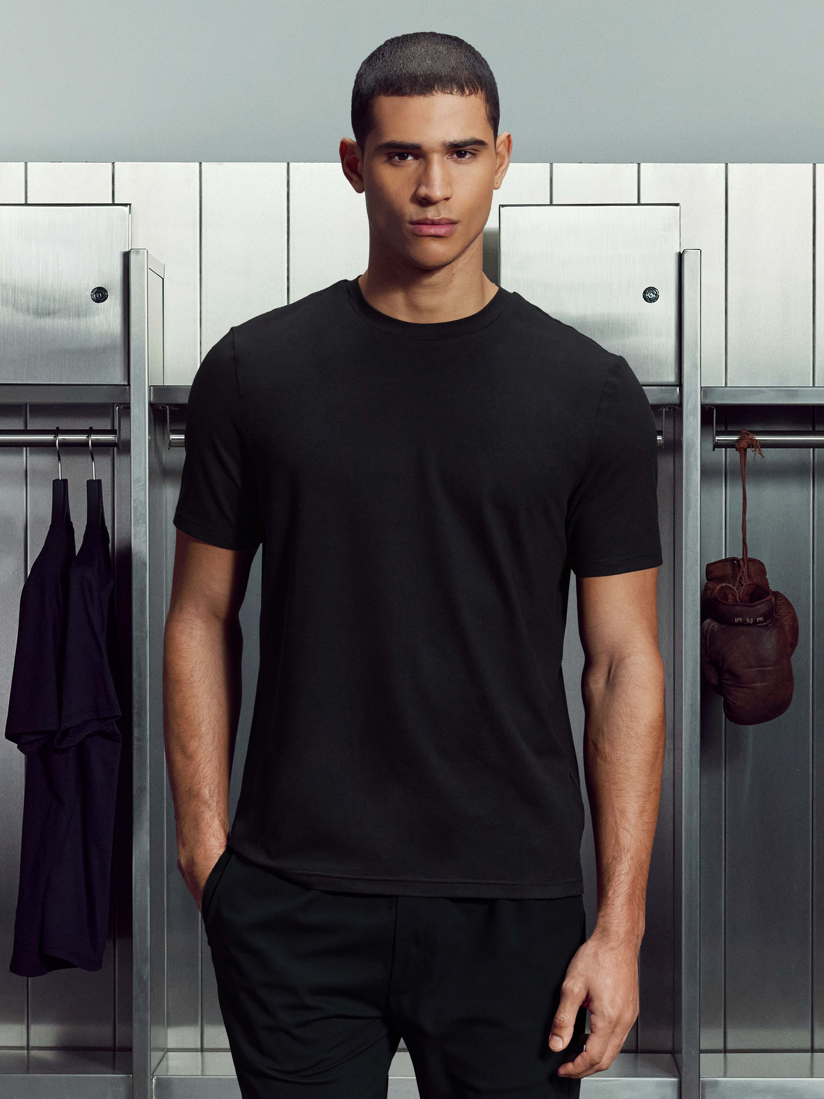 Mens Soft Jersey Active T-Shirt in Black