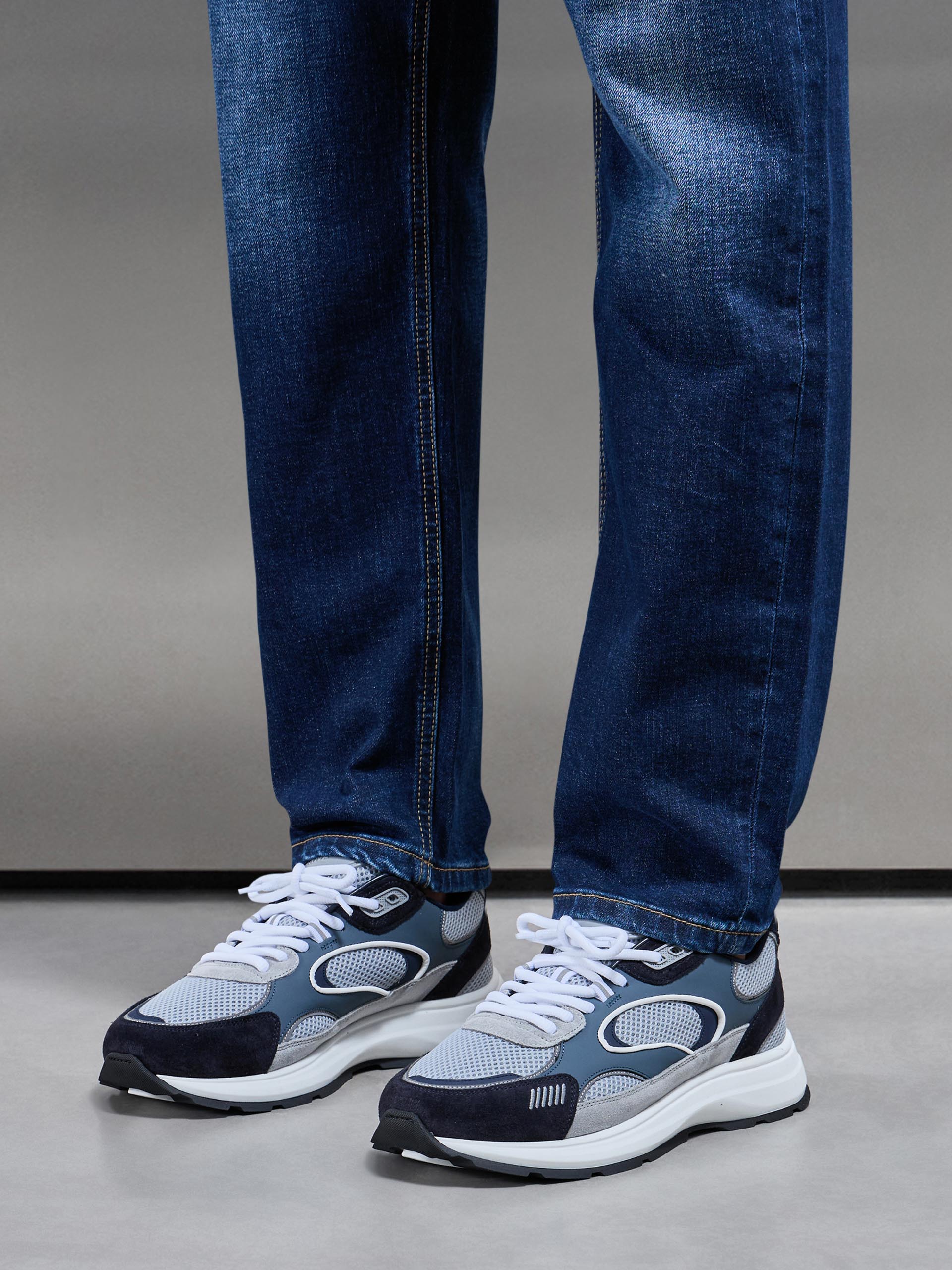 Mens Straight Leg Denim Jeans in Dark Wash