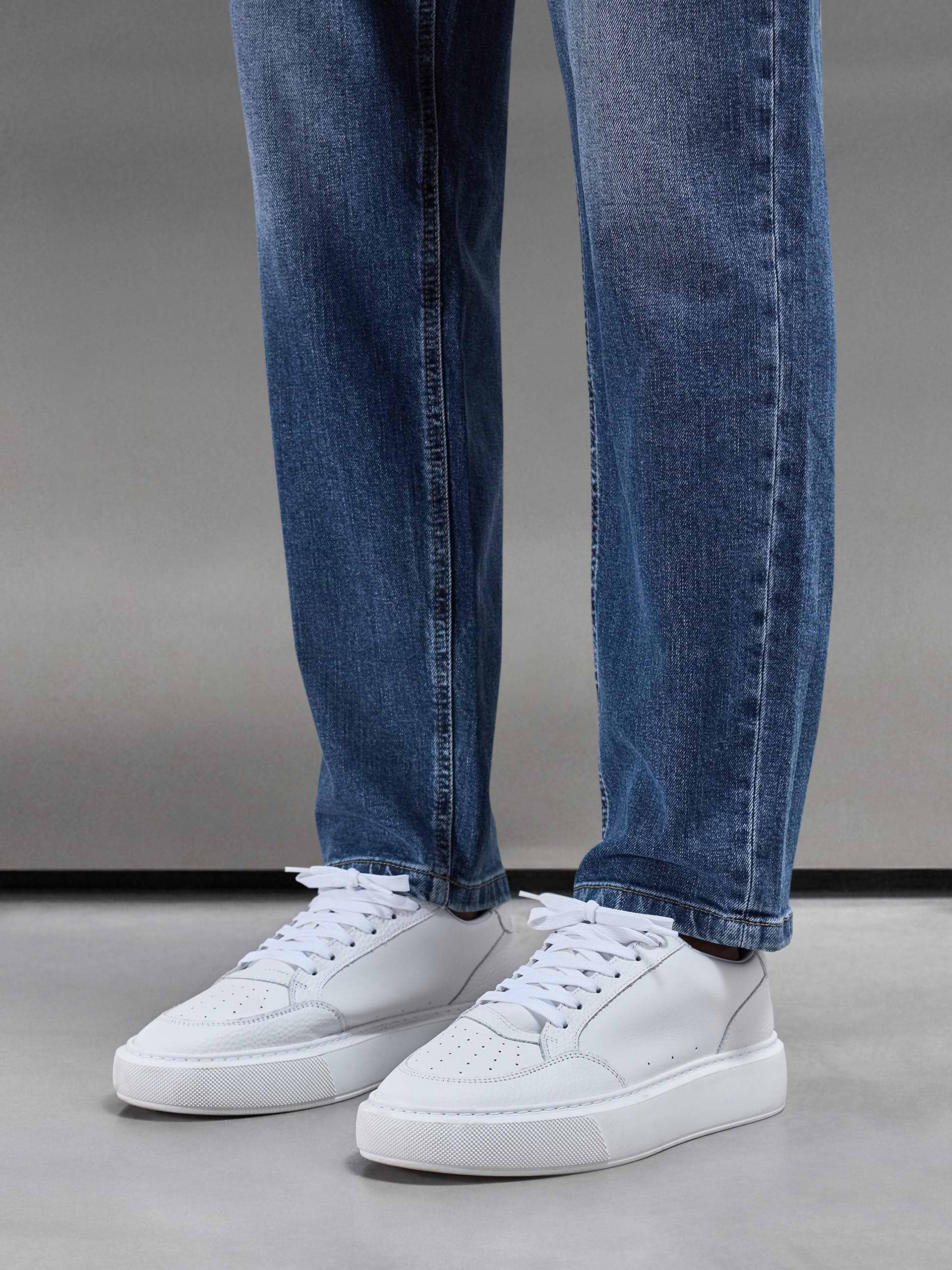Straight Leg Denim Jeans in Mid Blue