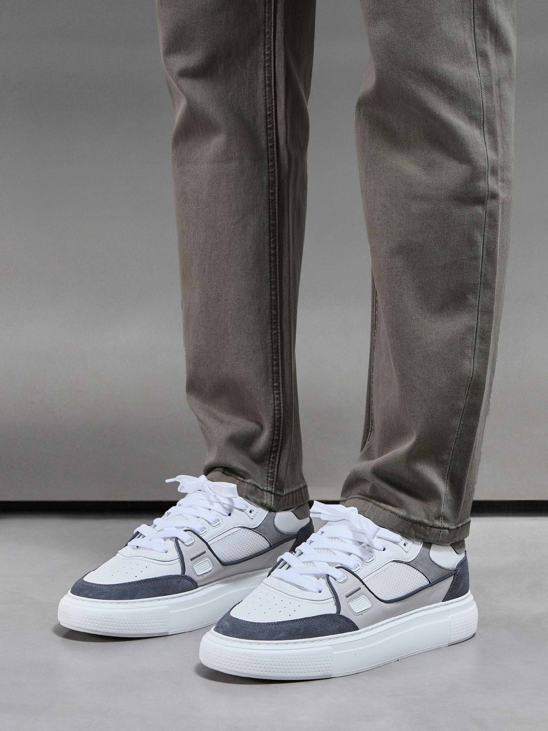 Straight Leg Denim Jeans in Olive
