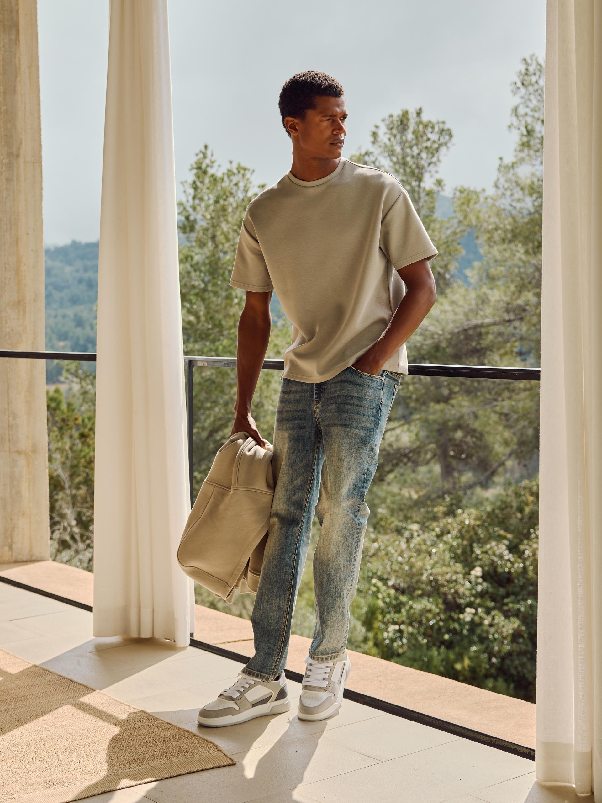 Mens Straight Leg Denim Jeans in Sand Wash