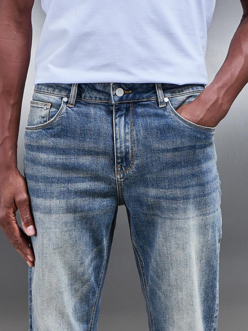 Mens Straight Leg Denim Jeans in Sand Wash