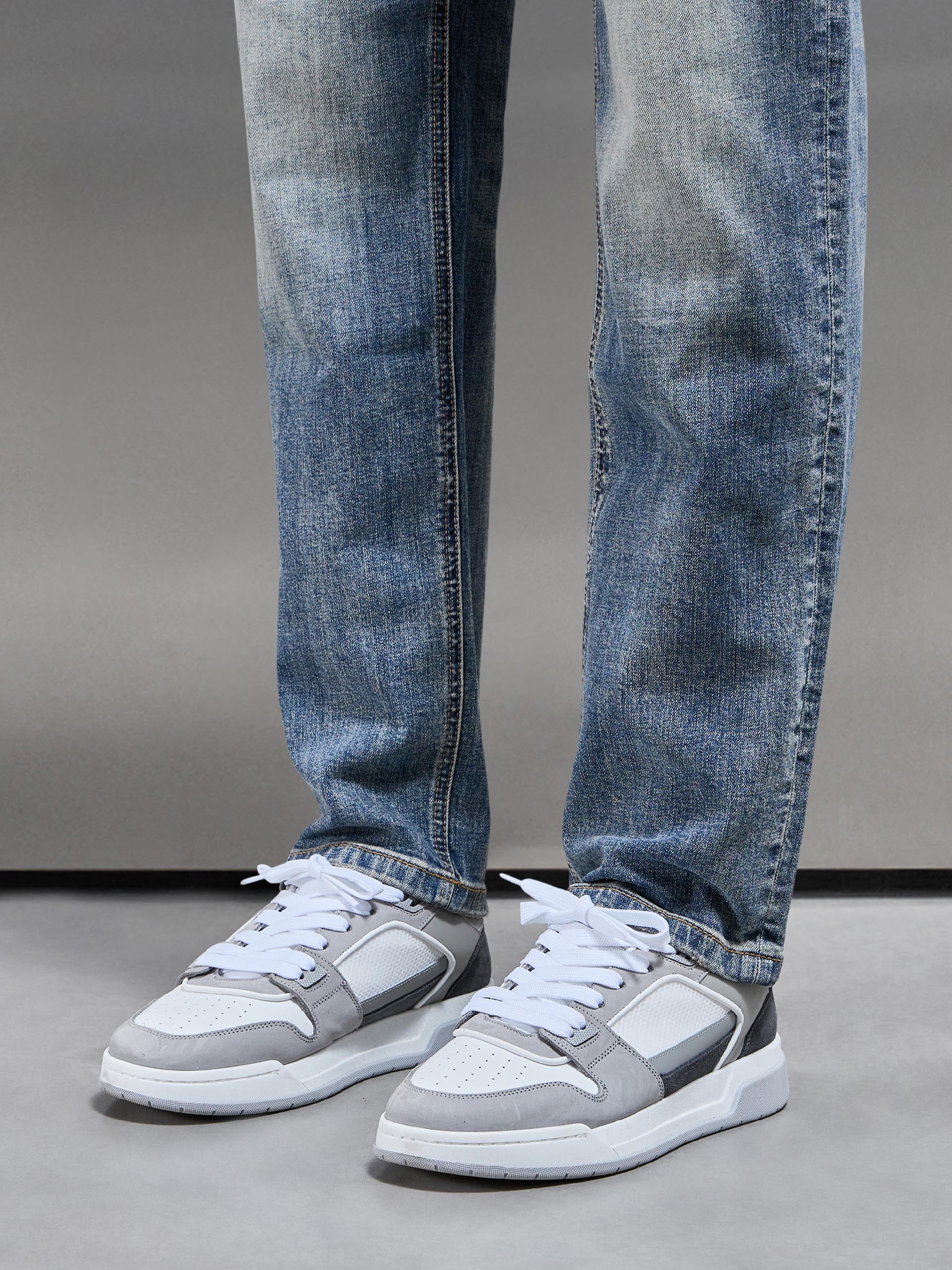 Mens Straight Leg Denim Jeans in Sand Wash