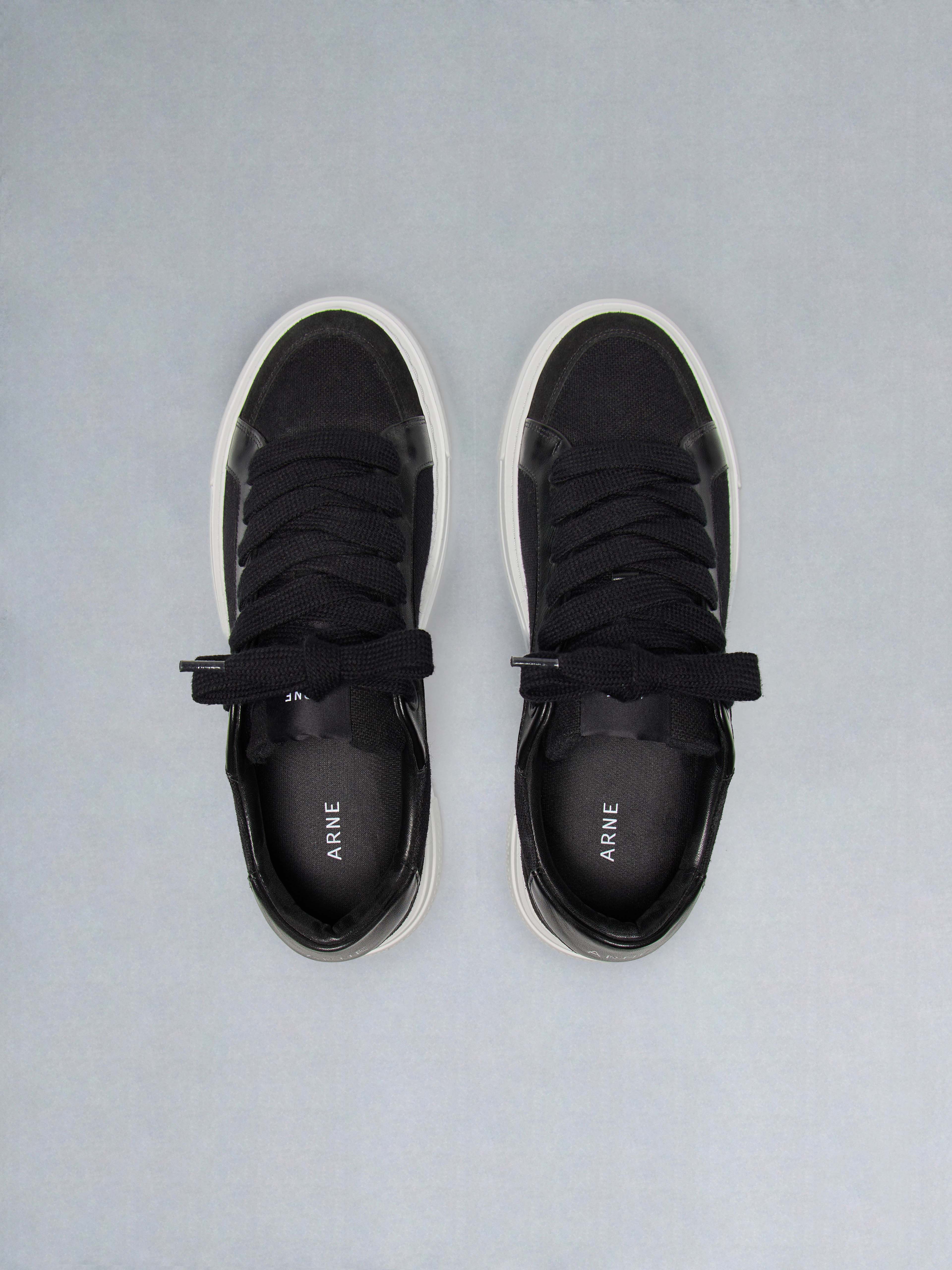 Studio Trainer in Black