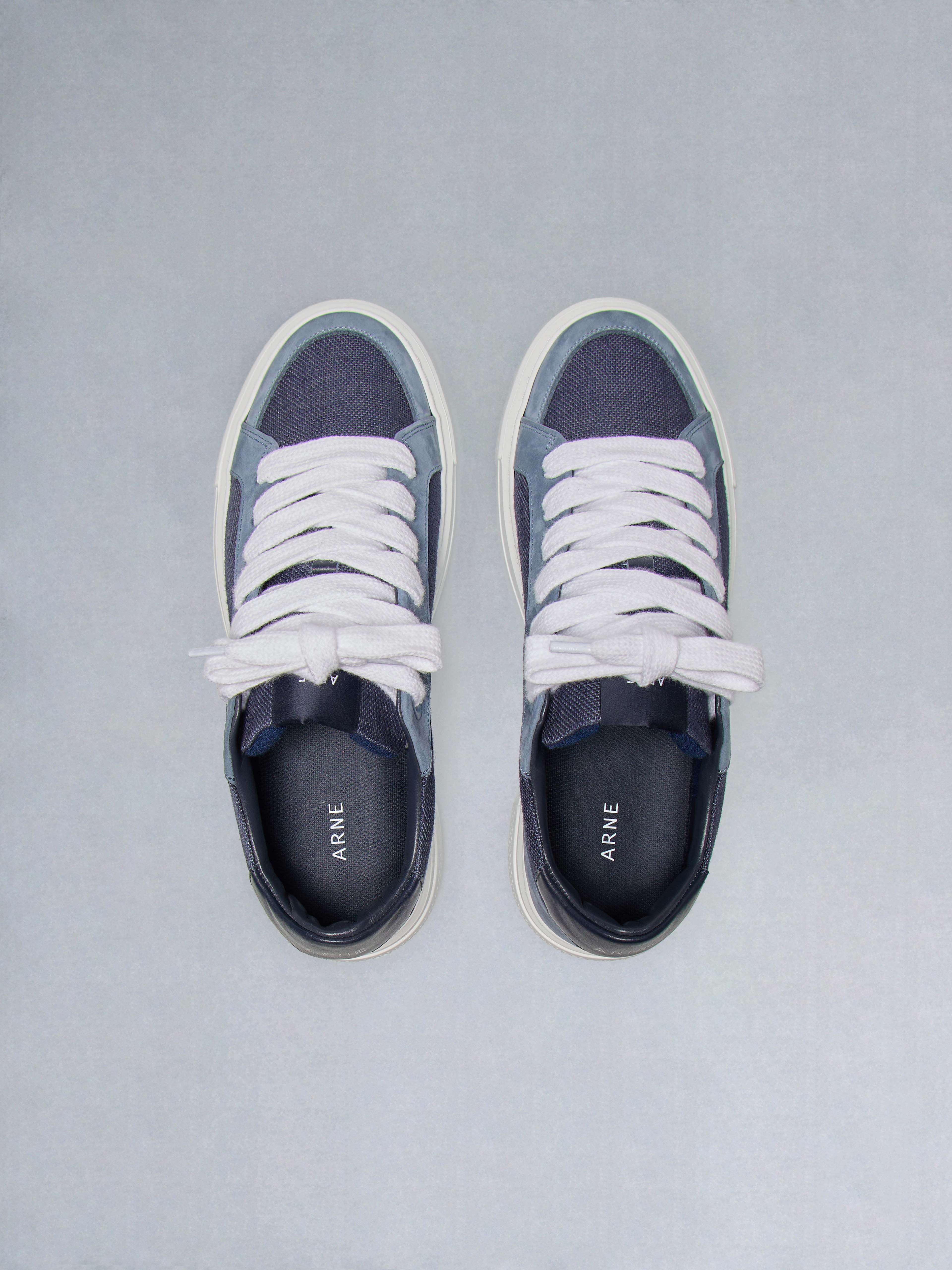 Studio Trainer in Navy Blue