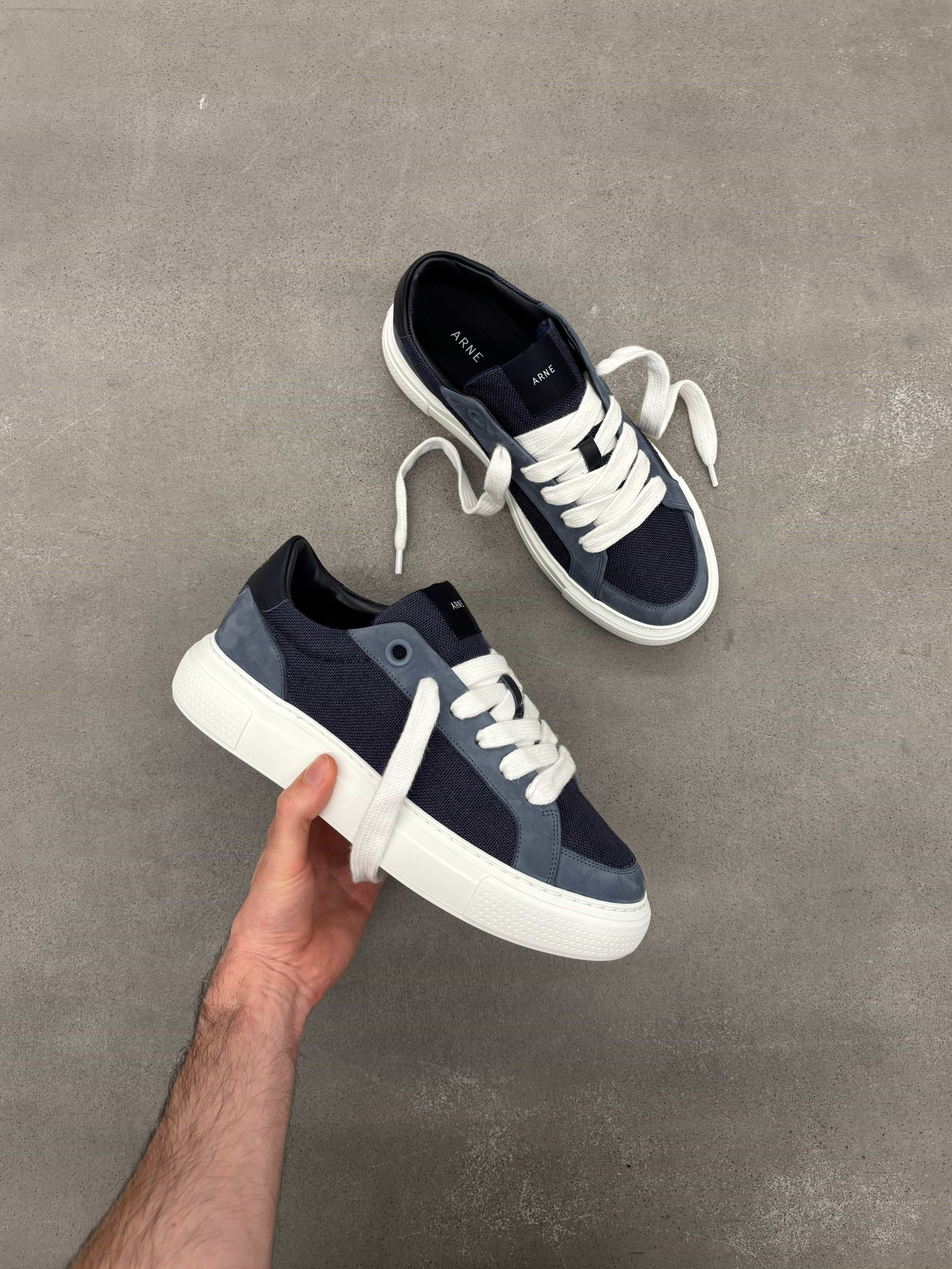 Studio Trainer in Navy Blue