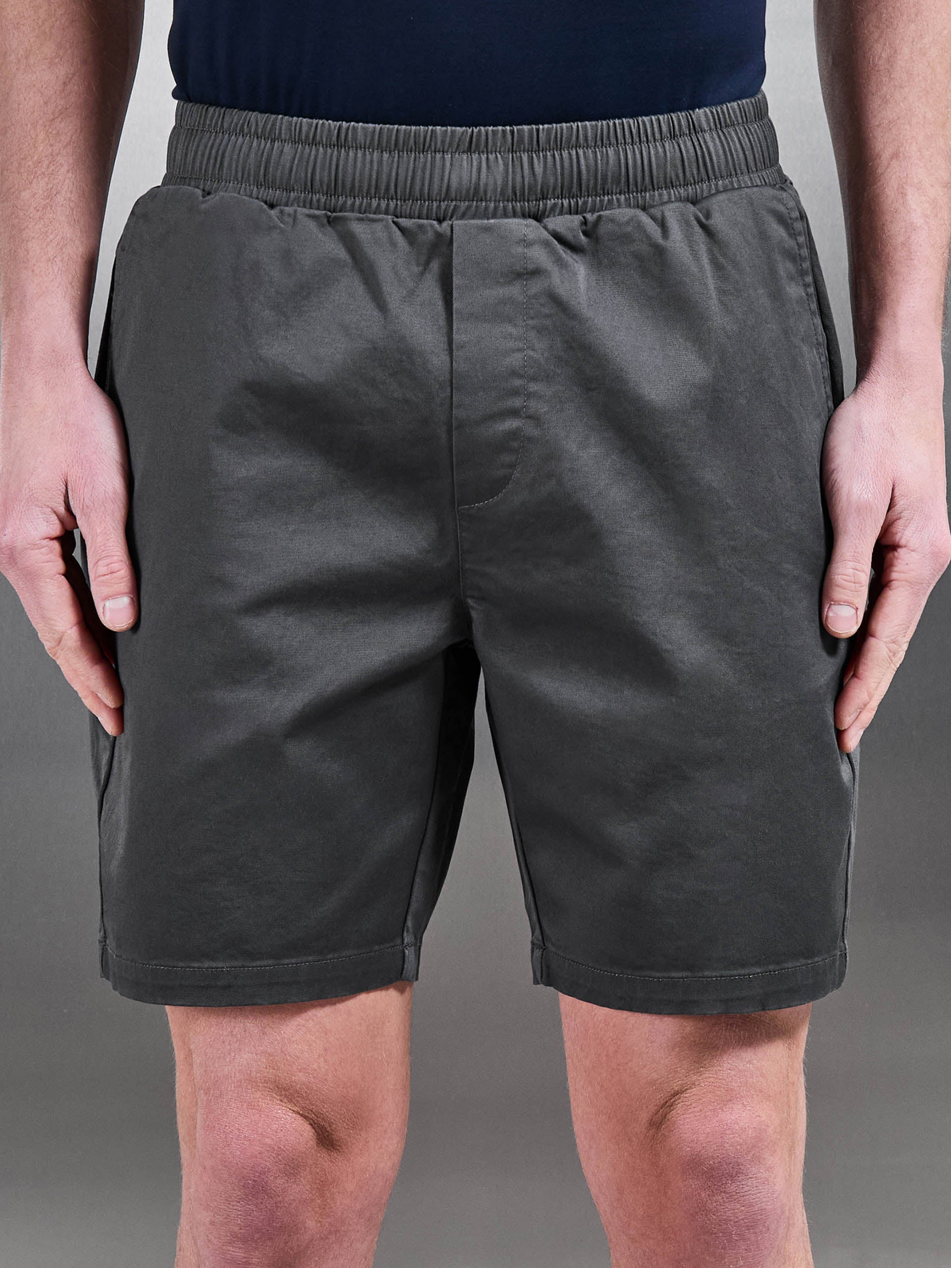 Mens Tailored Chino Drawstring Short in Grey