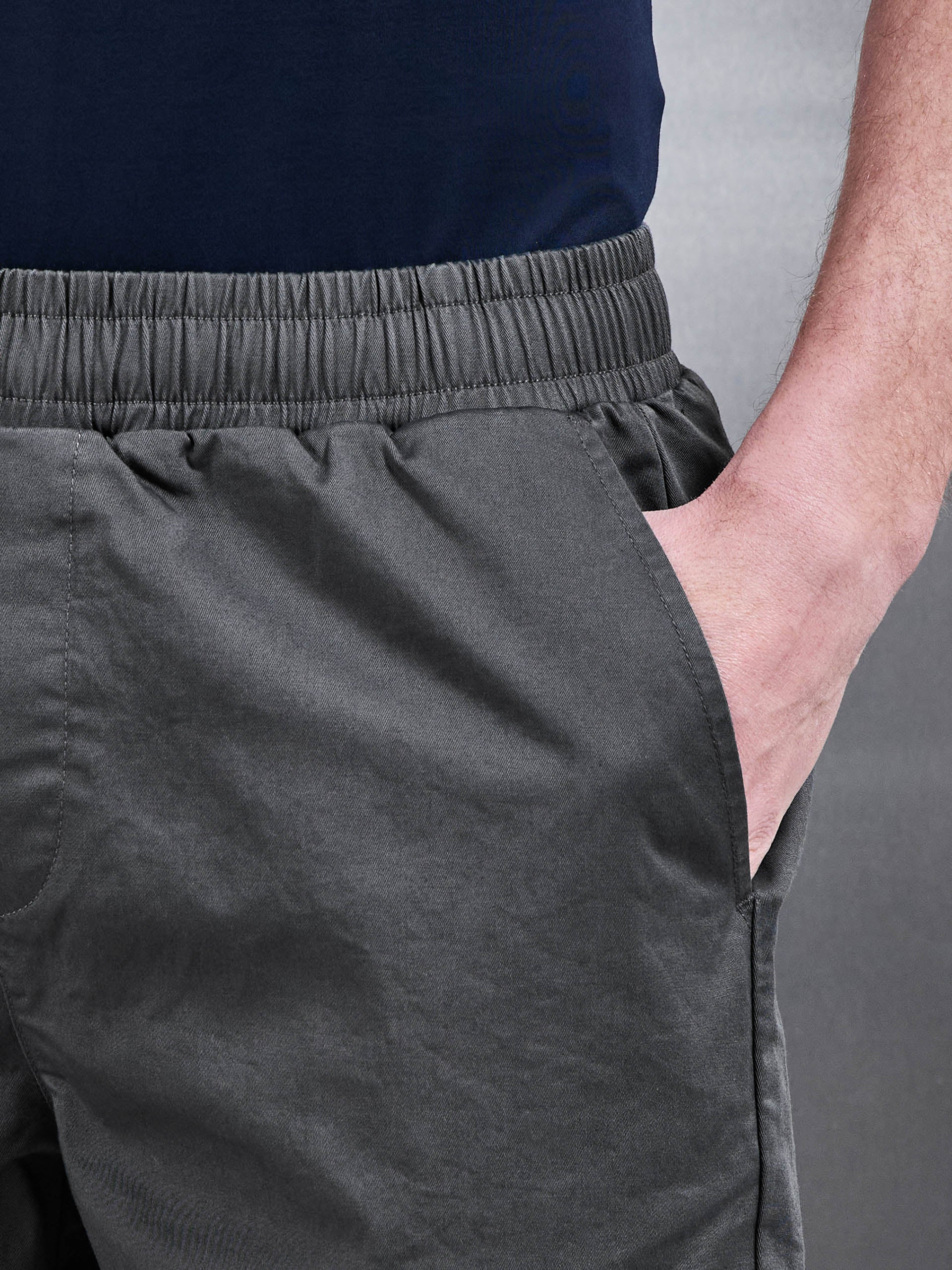 Mens Tailored Chino Drawstring Short in Grey