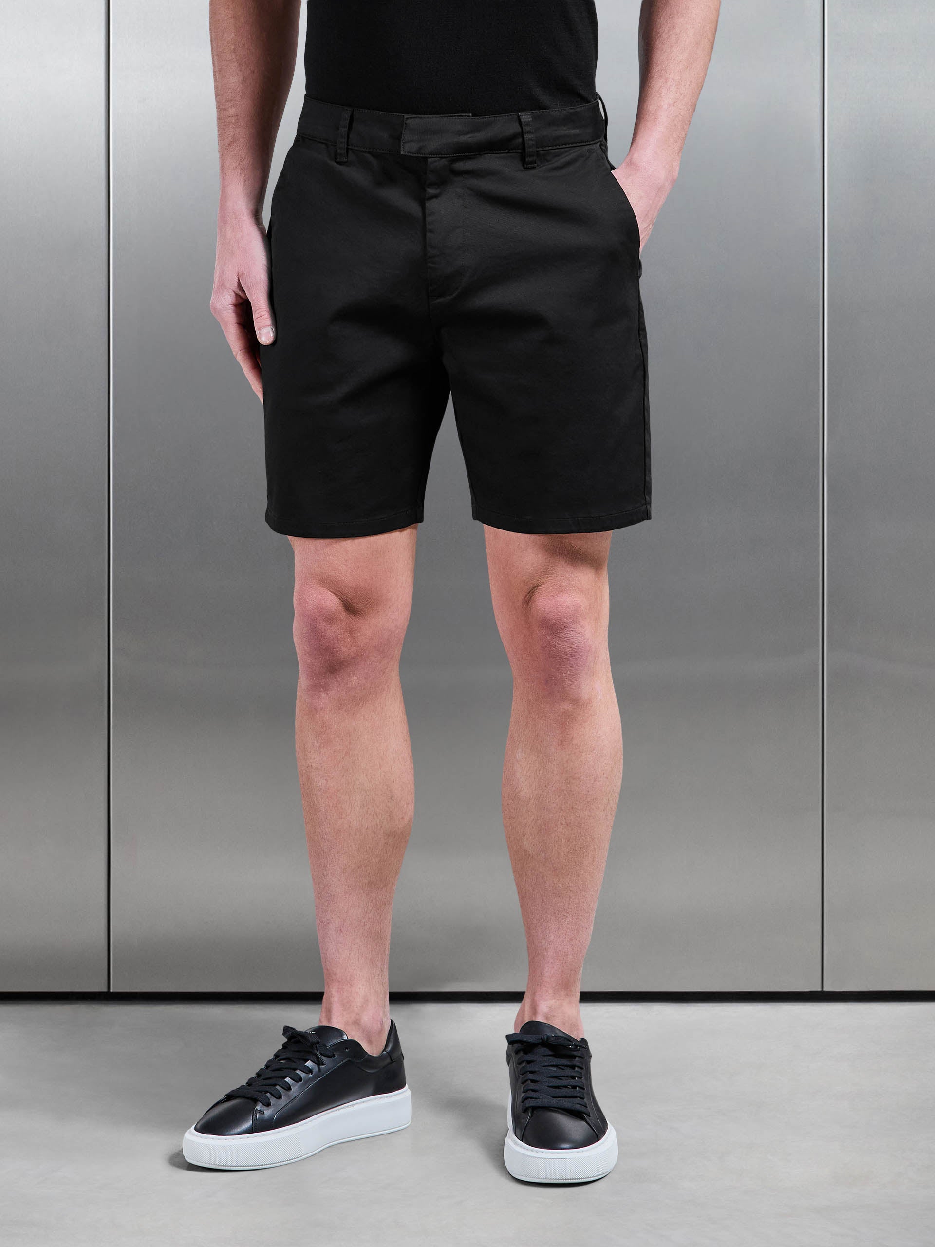 Mens Tailored Chino Short in Black