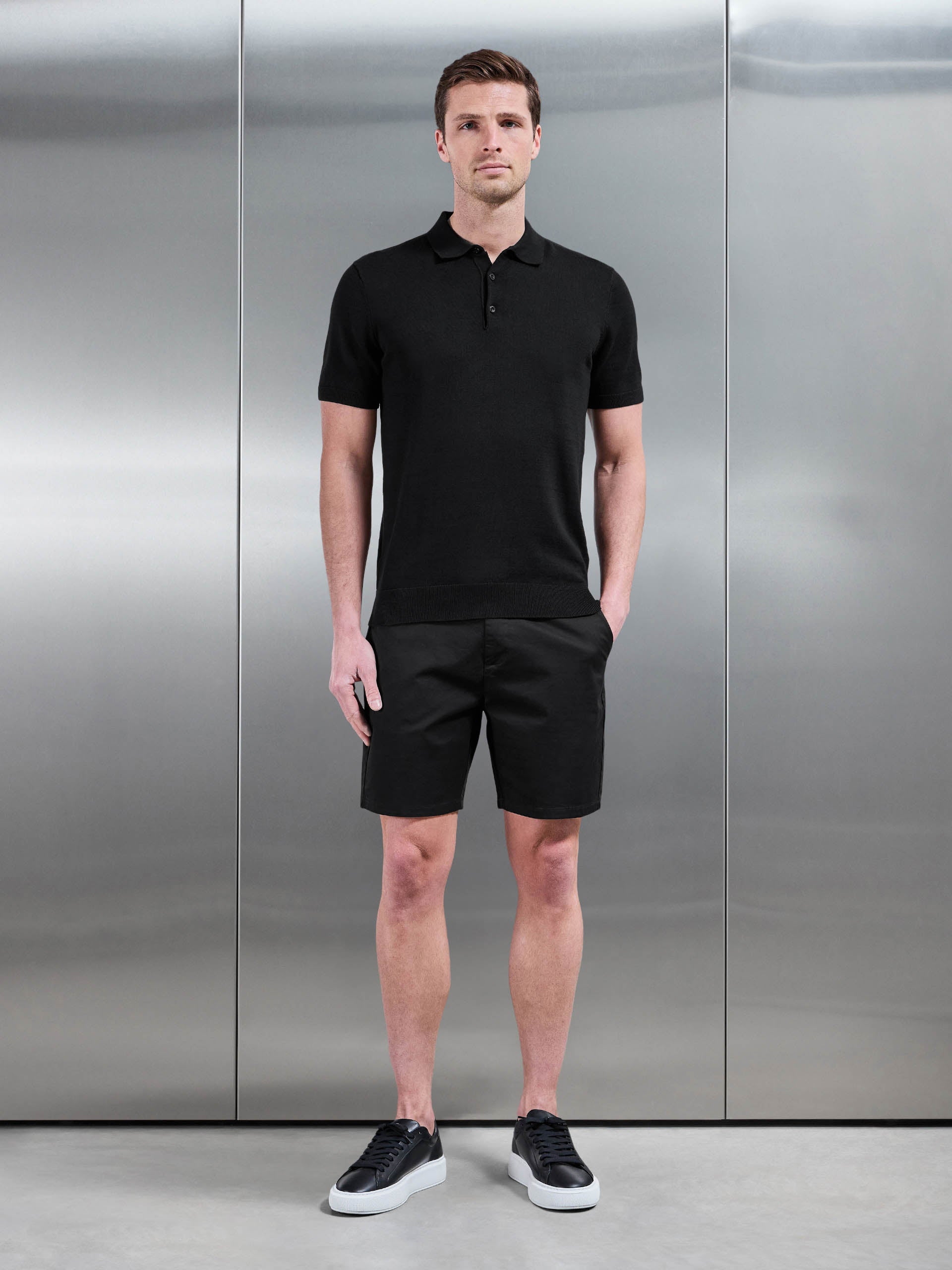 Mens Tailored Chino Short in Black