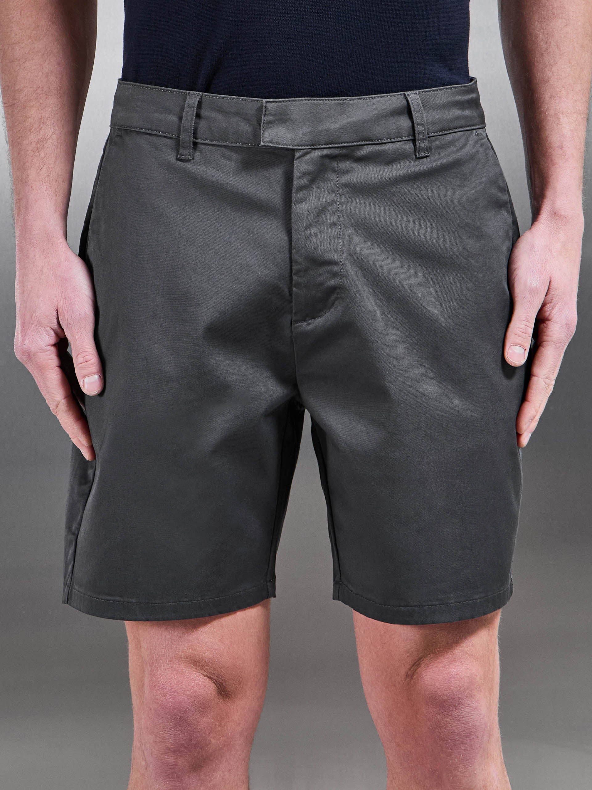 Mens Tailored Chino Short in Grey