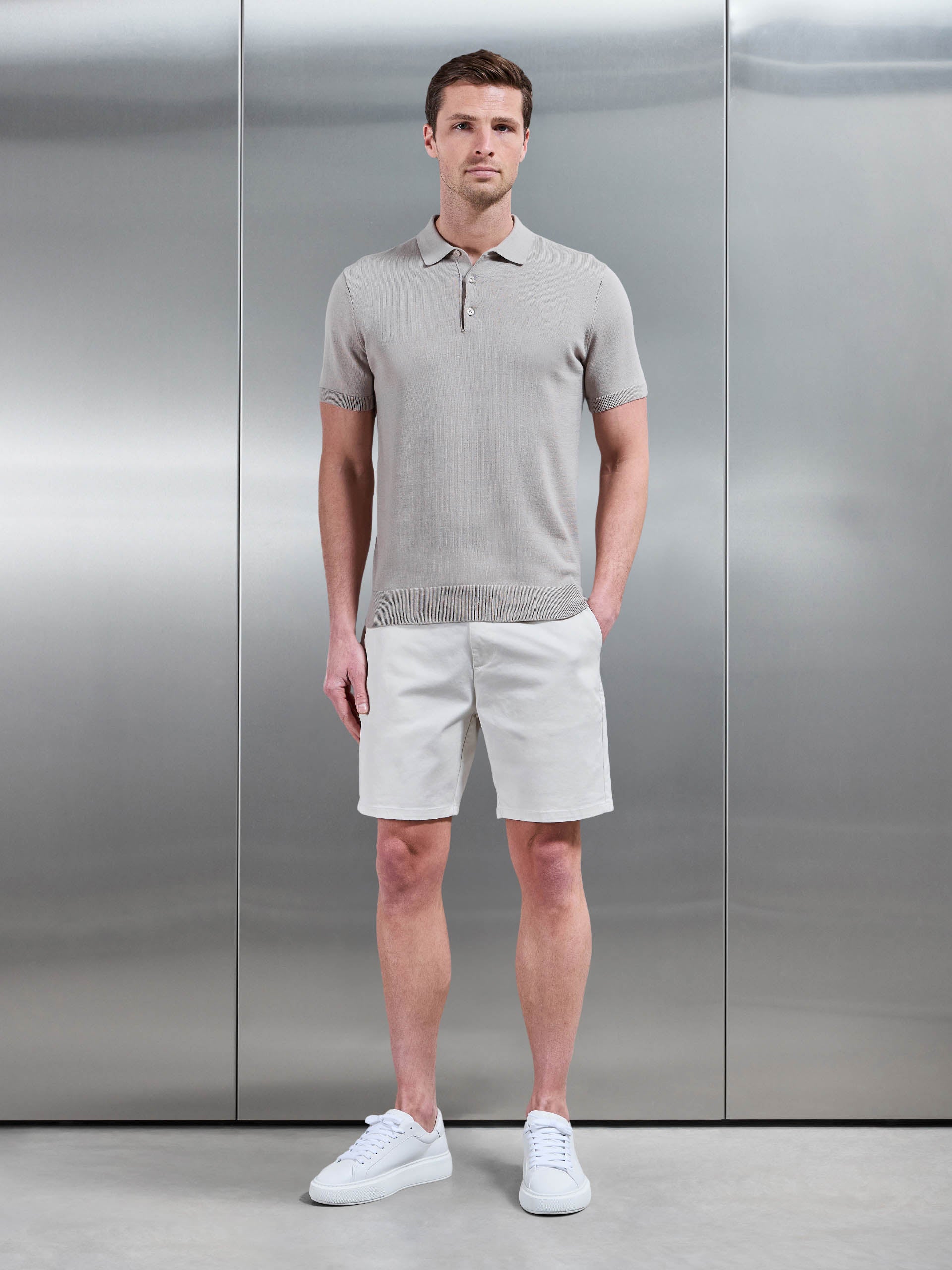 Mens Tailored Chino Short in Off White