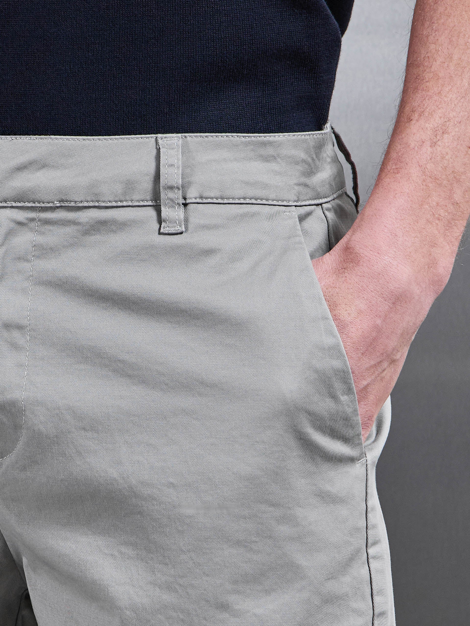 Mens Tailored Chino Short in Stone