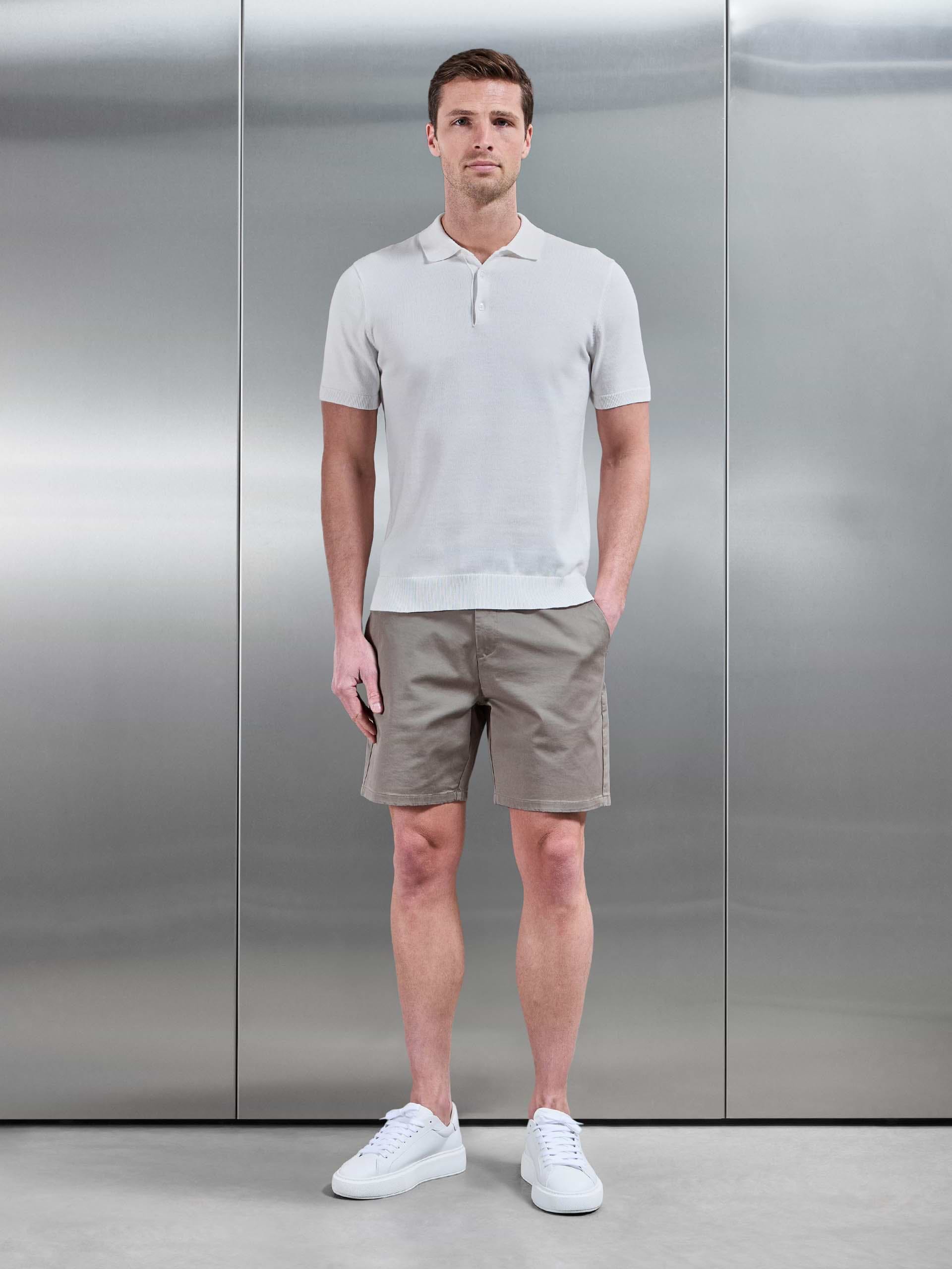 Mens Tailored Chino Short in Taupe