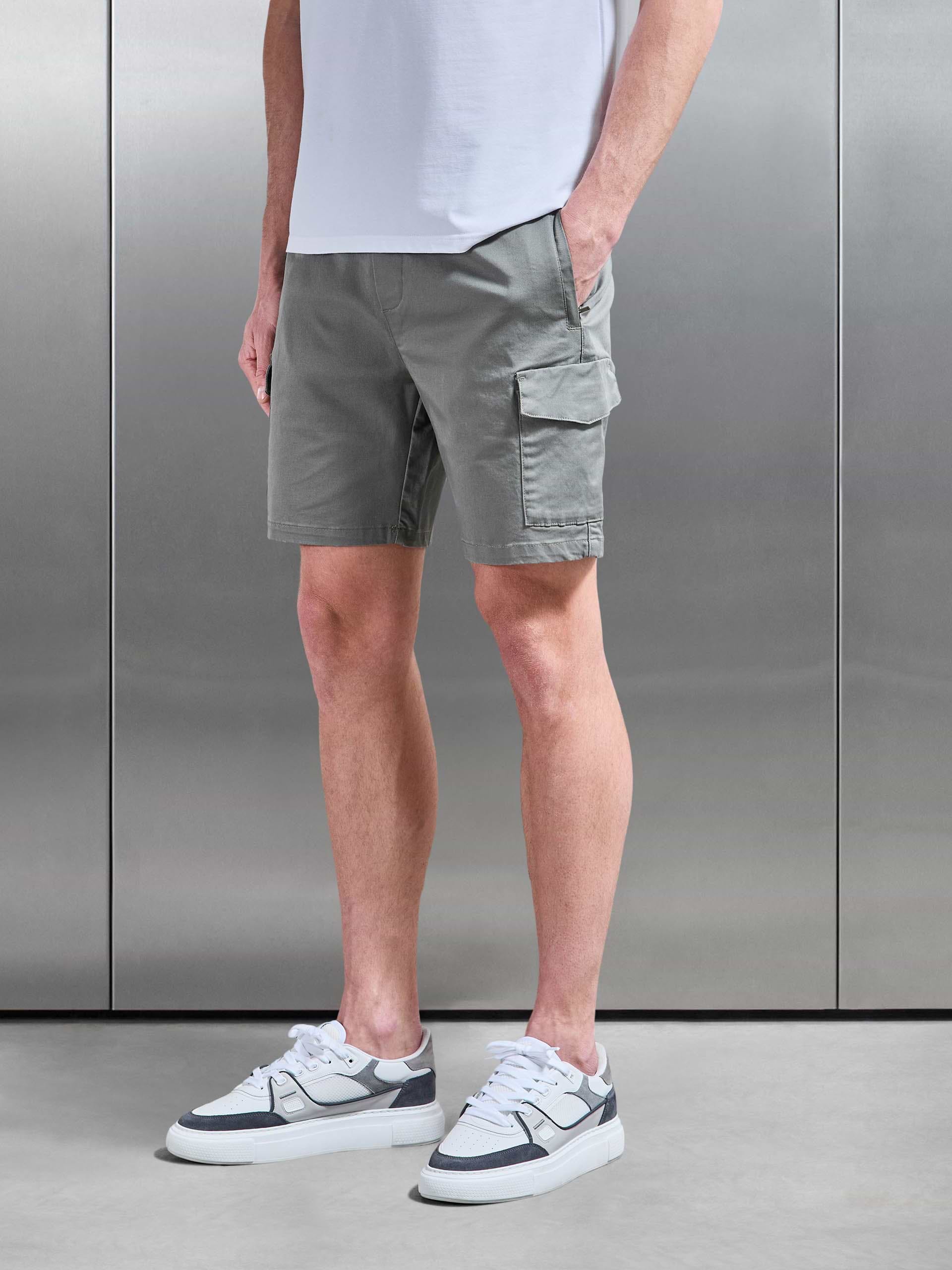 Tailored Drawstring Cargo Short in Olive