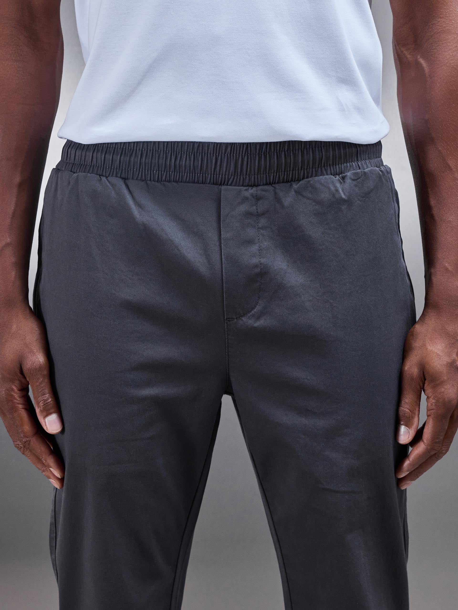 Mens Tailored Drawstring Chino Trouser in Grey