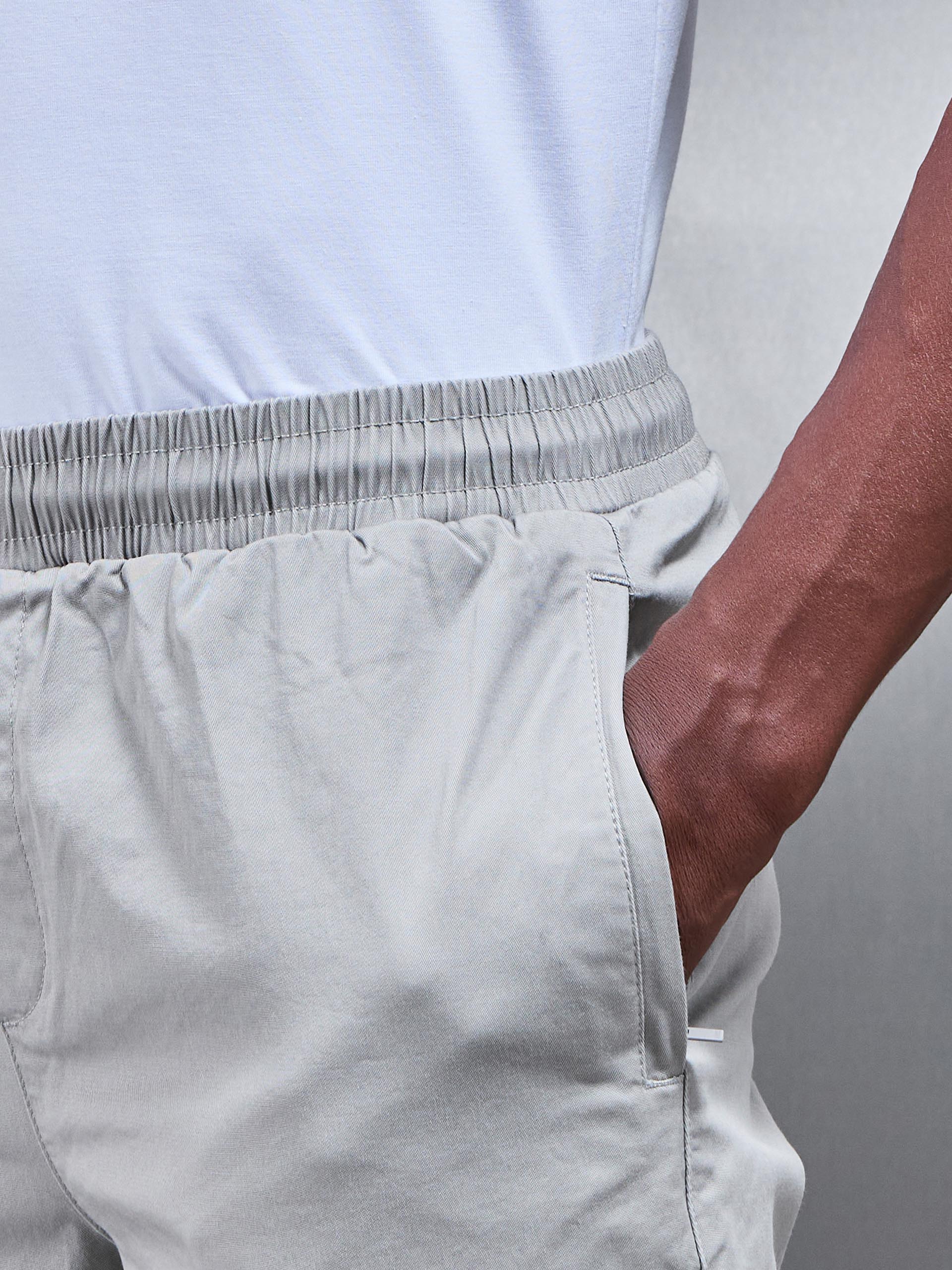 Mens Tailored Drawstring Chino Trouser in Stone