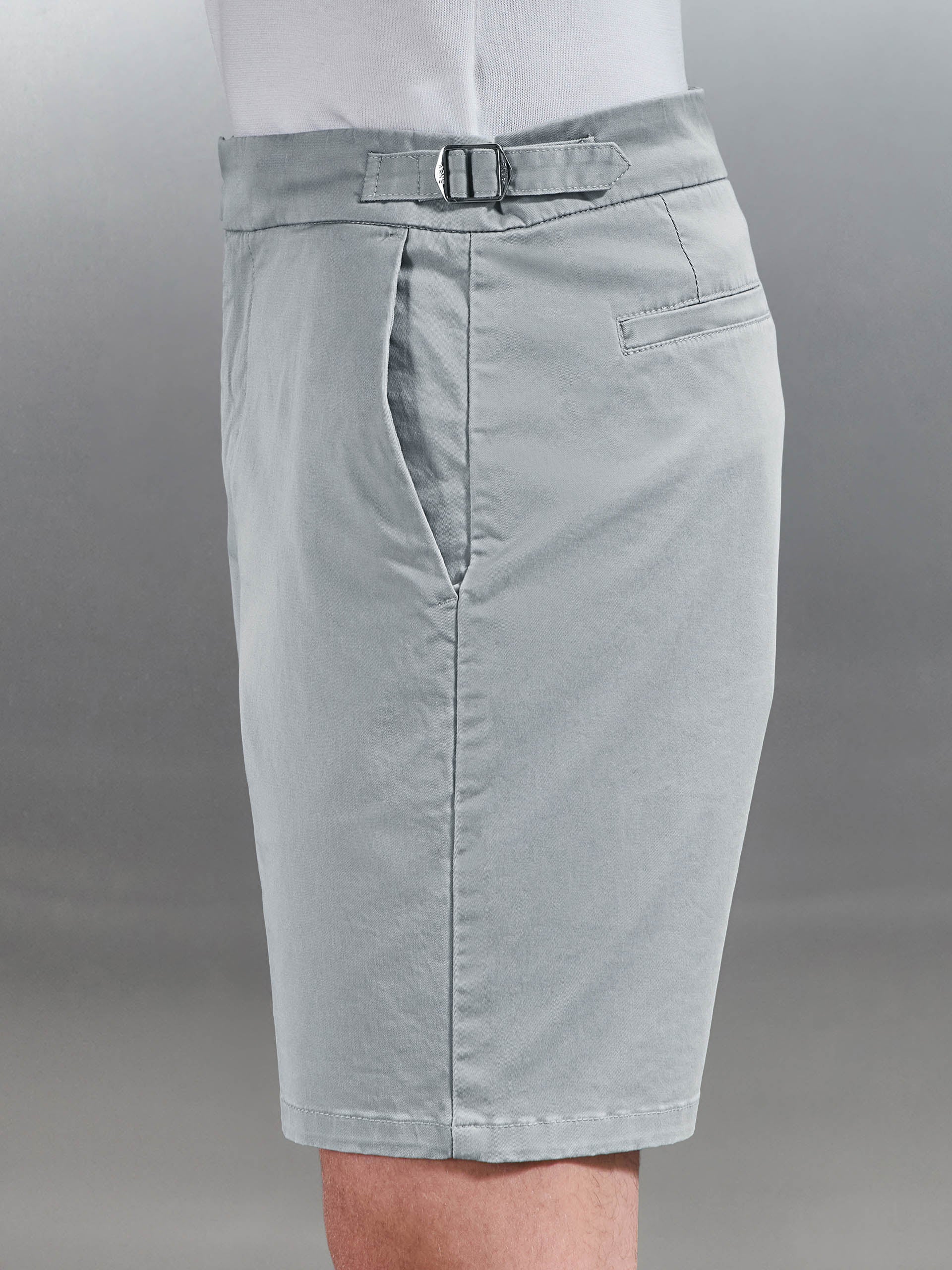 Mens Tailored Side Adjuster Chino Short in Stone