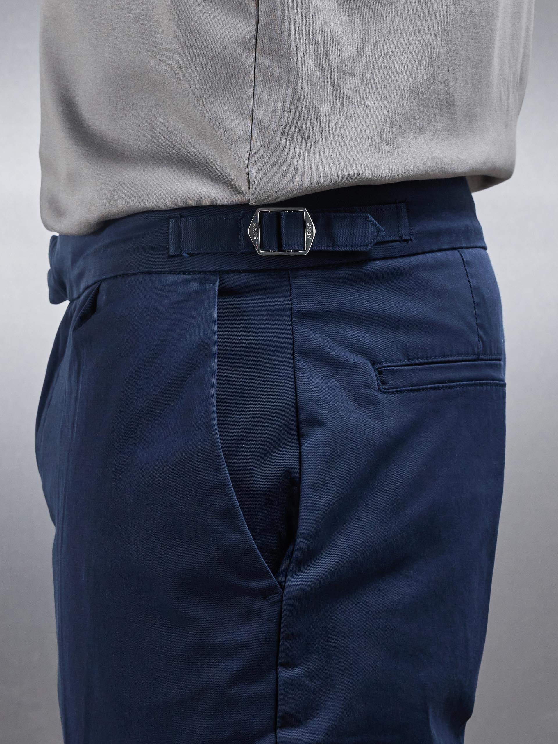 Mens Tailored Side Adjuster Chino Trouser in Navy