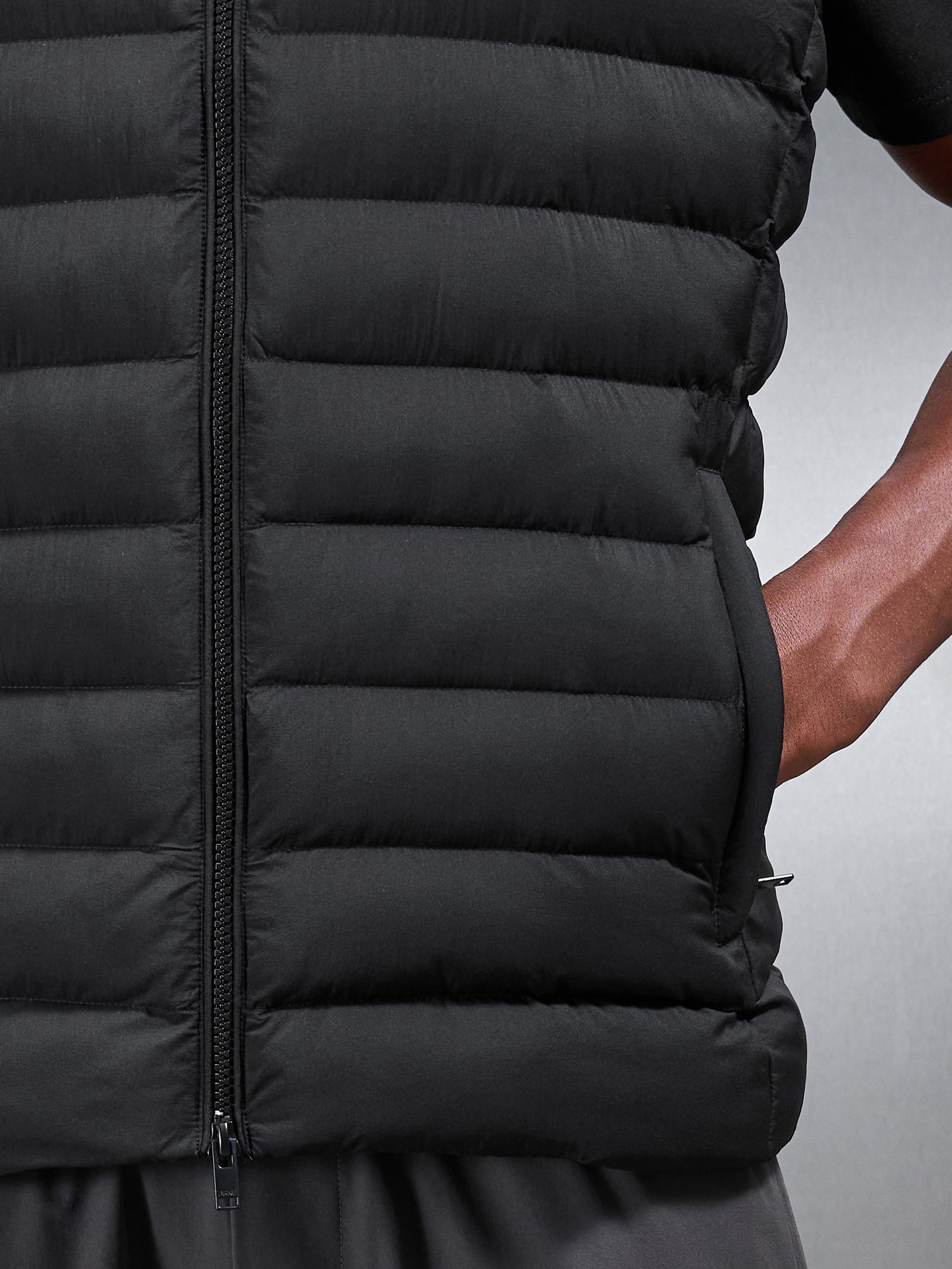 Mens Technical Puffer Gilet in Black