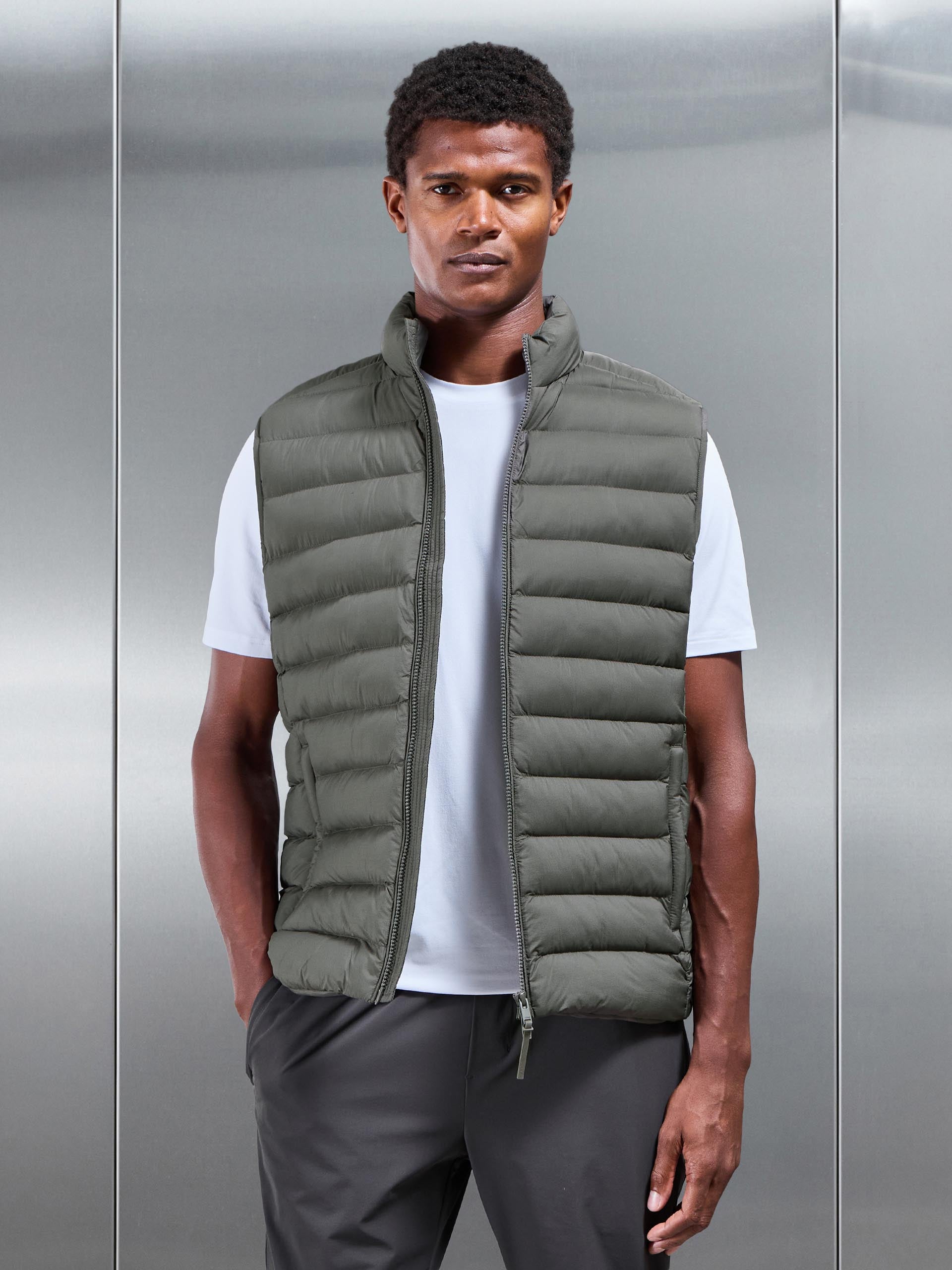 Mens Technical Puffer Gilet in Olive