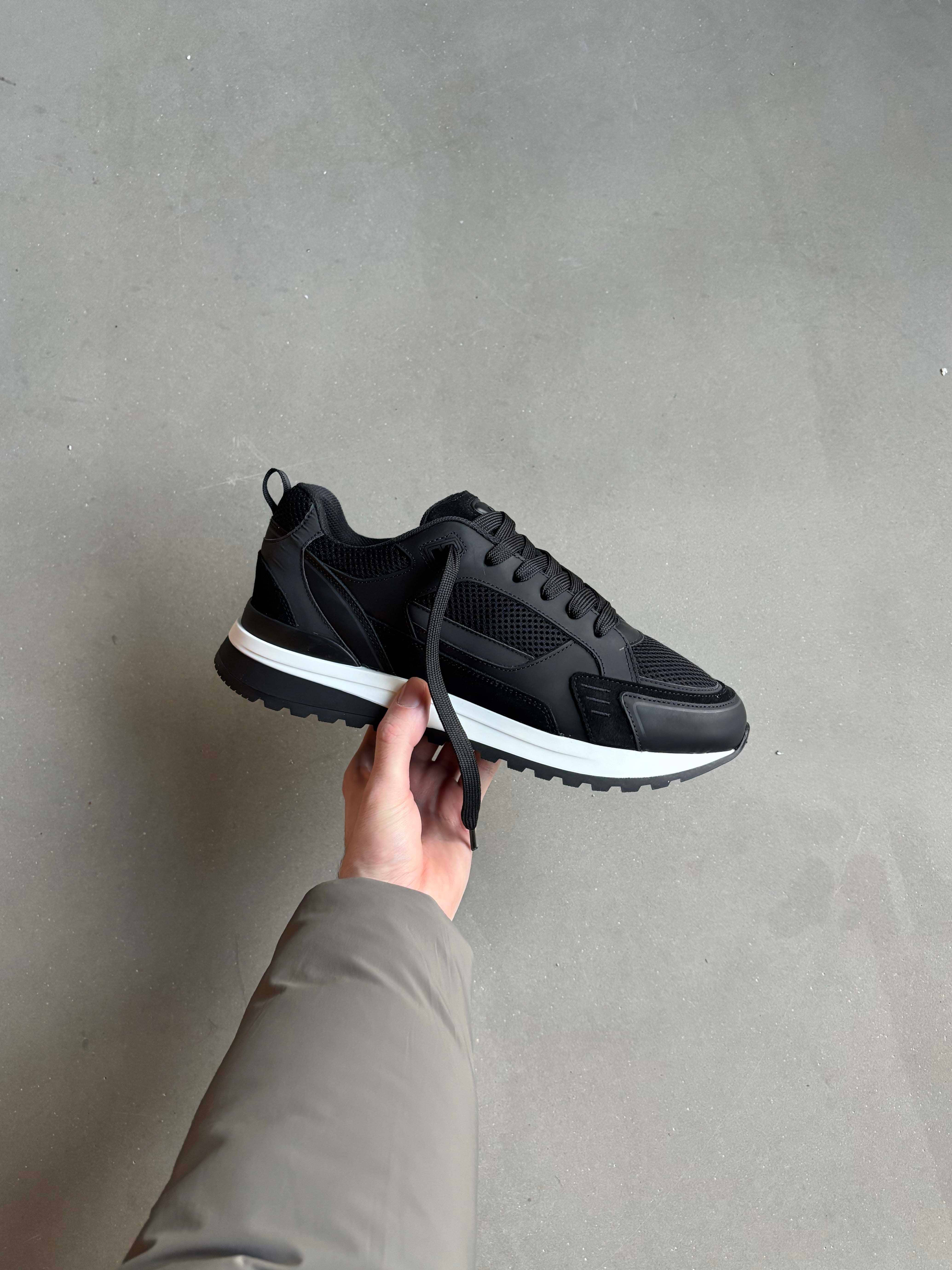 Technical Racer in Black