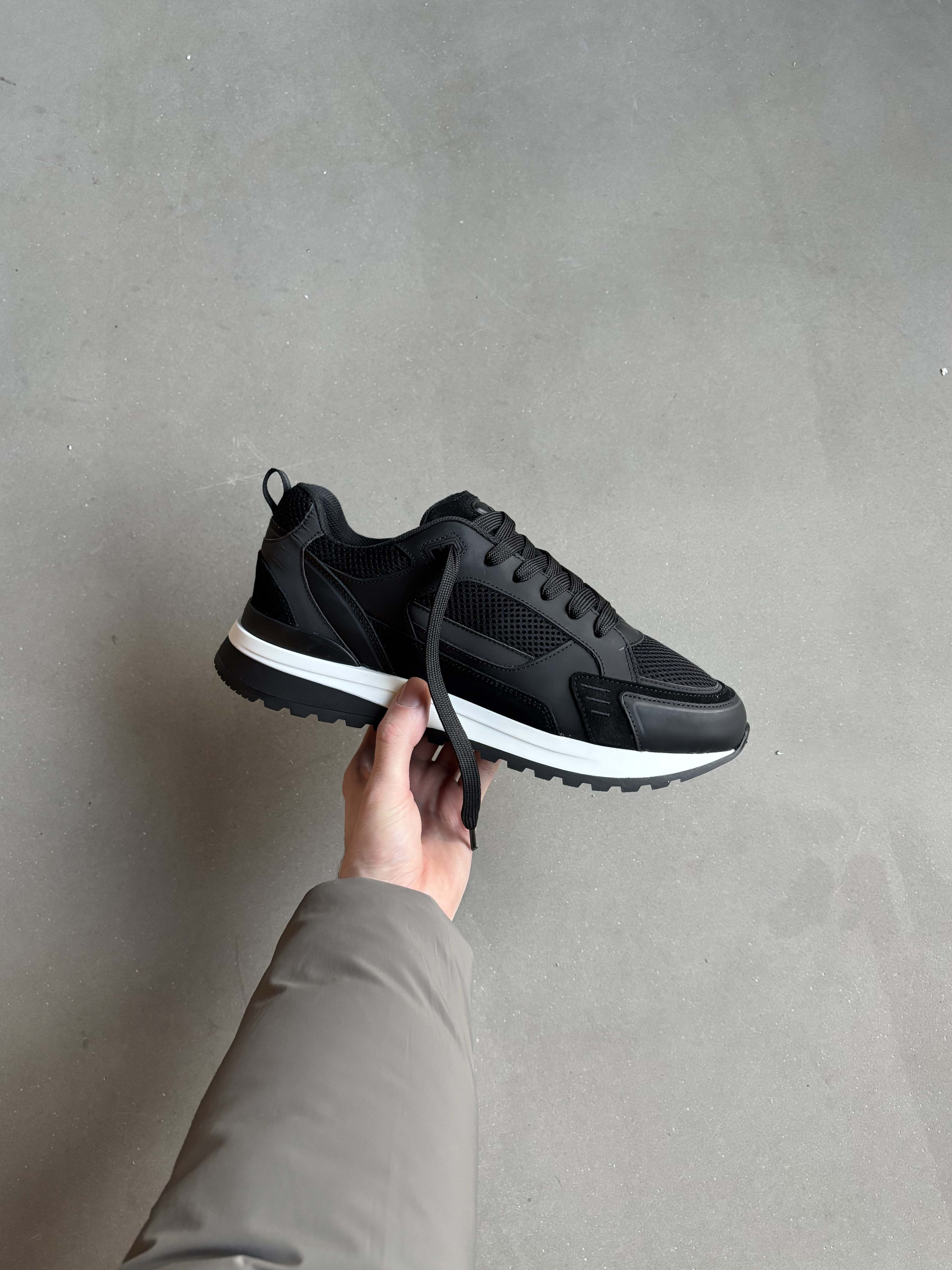 Mens Technical Racer in Black