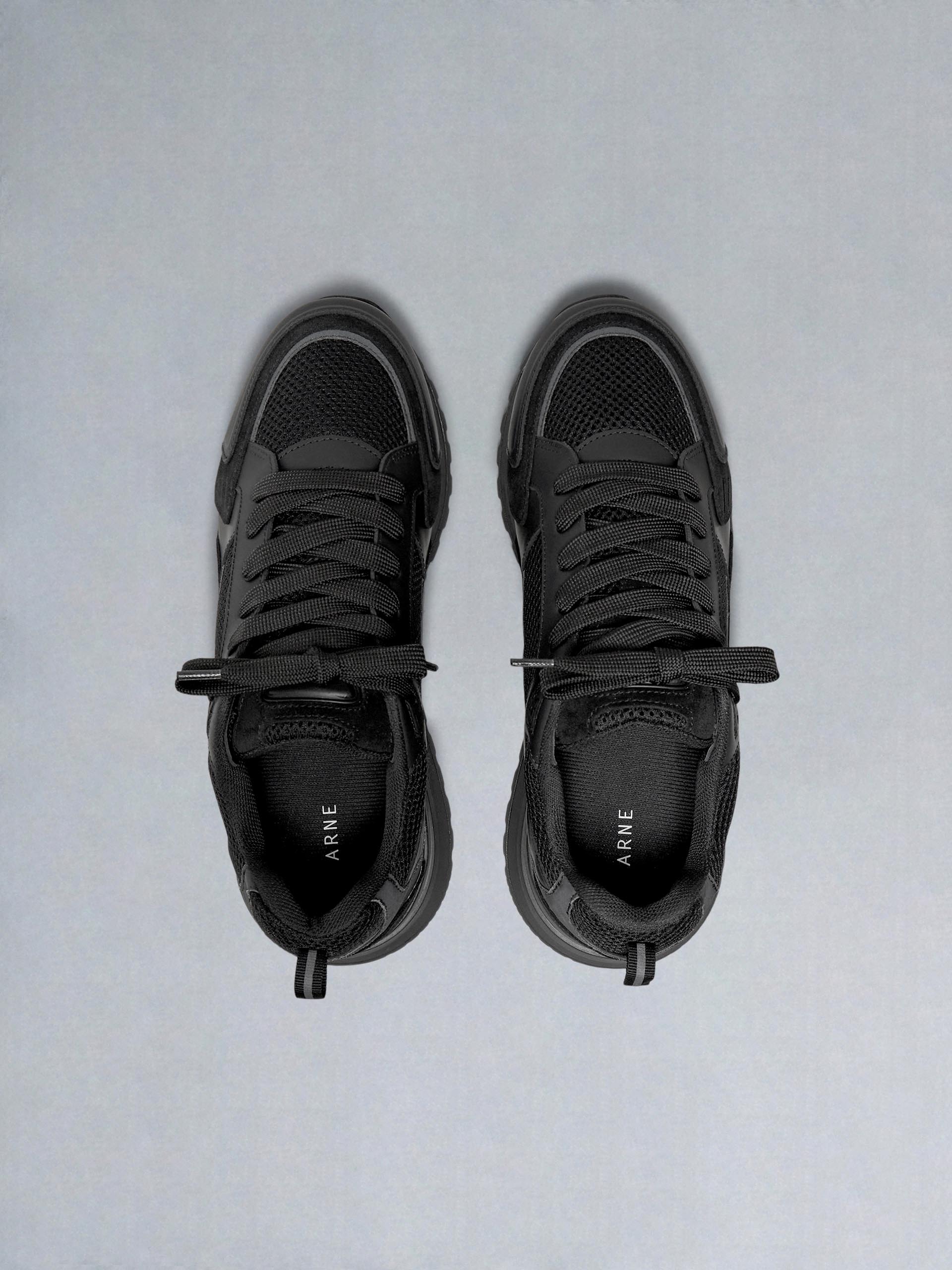 Mens Technical Racer in Triple Black