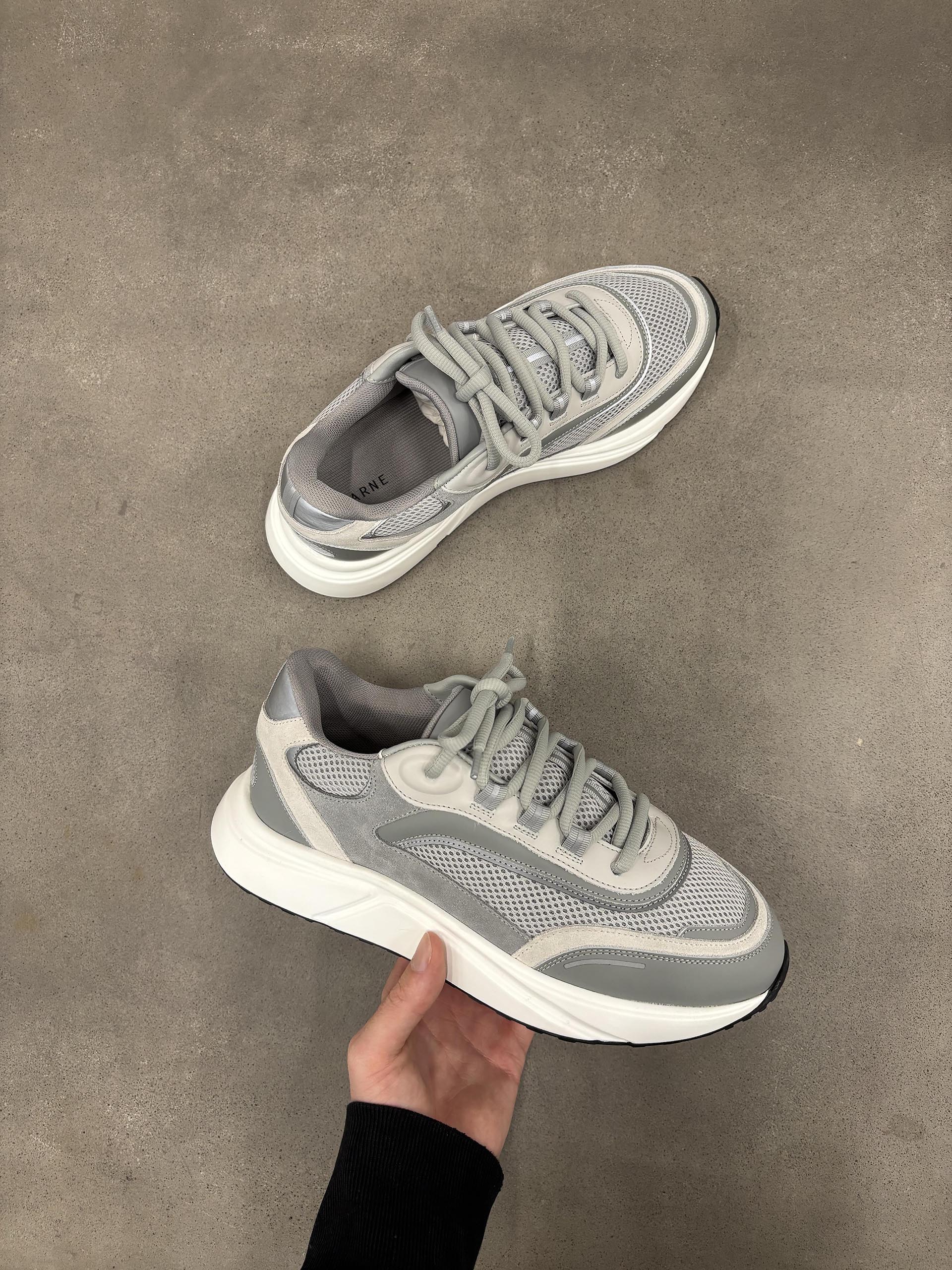 Mens Technical Runner 2.0 in Grey
