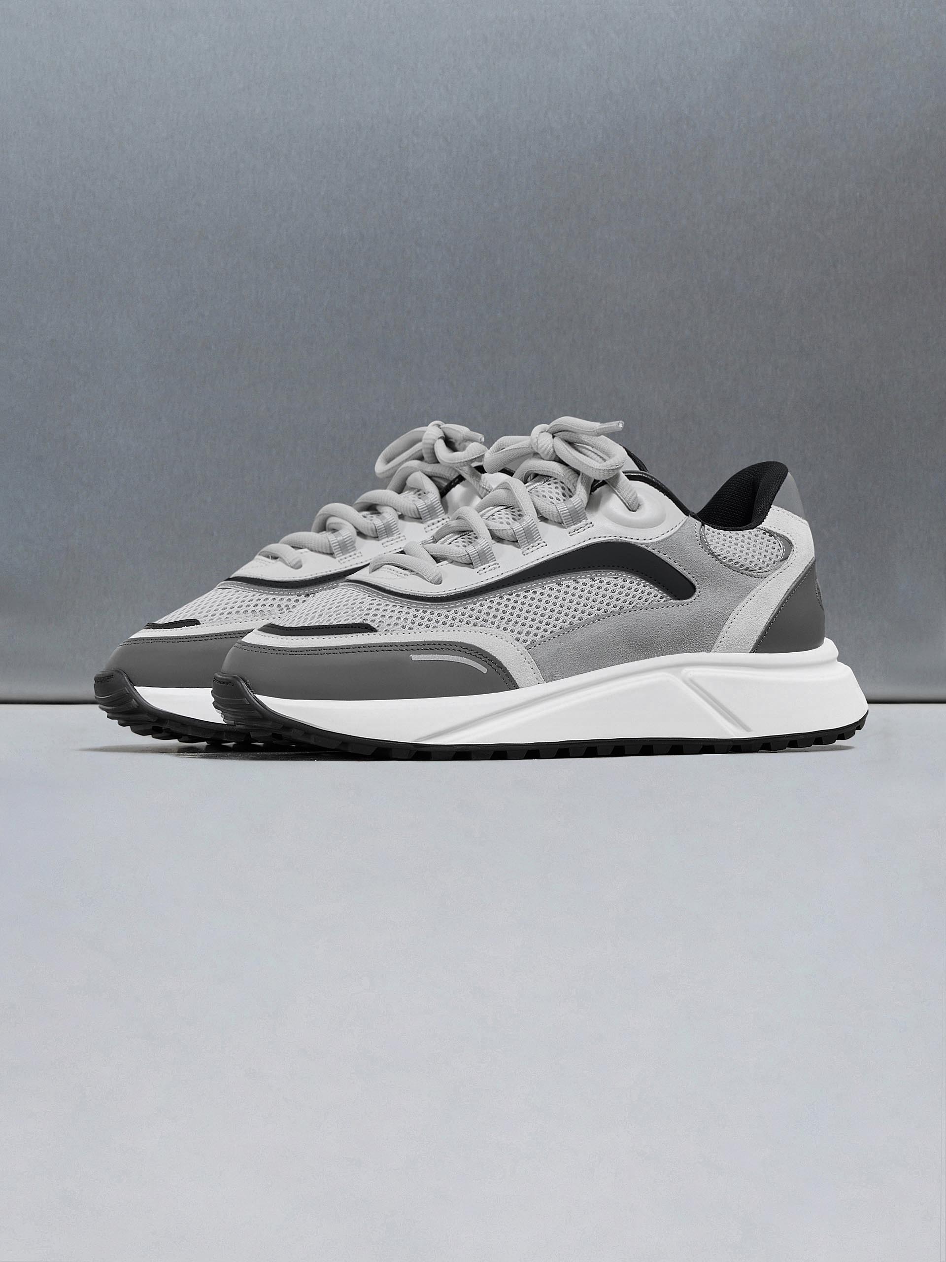 Mens Technical Runner 2.0 in Grey Black