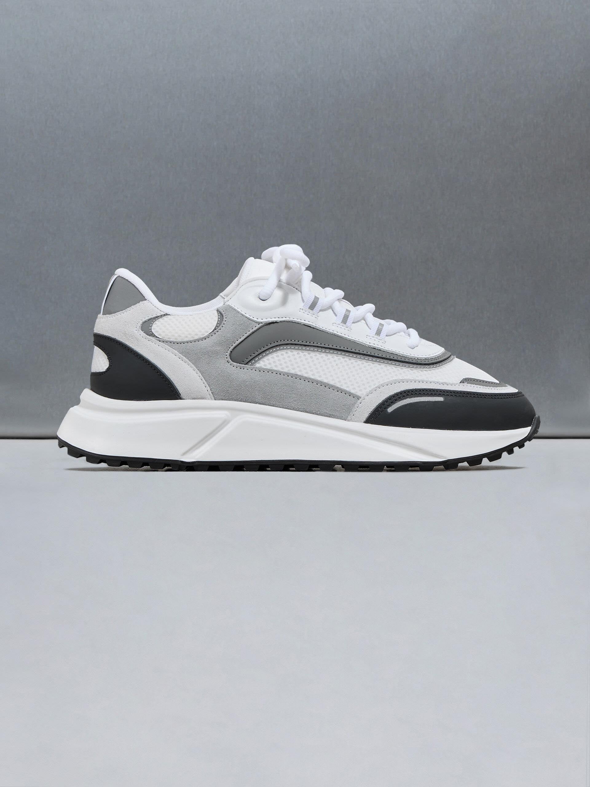 Mens Technical Runner 2.0 in White Black