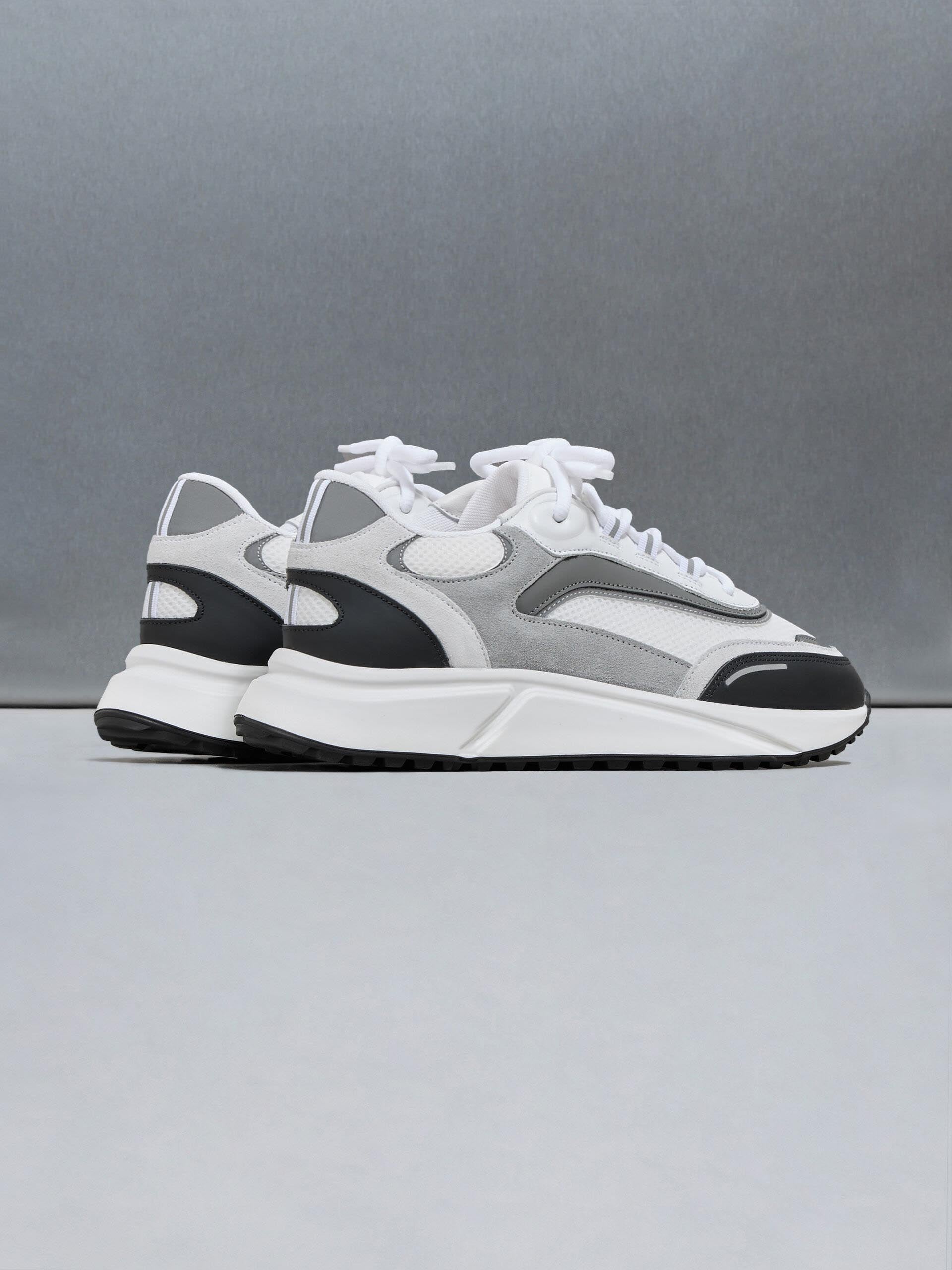 Mens Technical Runner 2.0 in White Black
