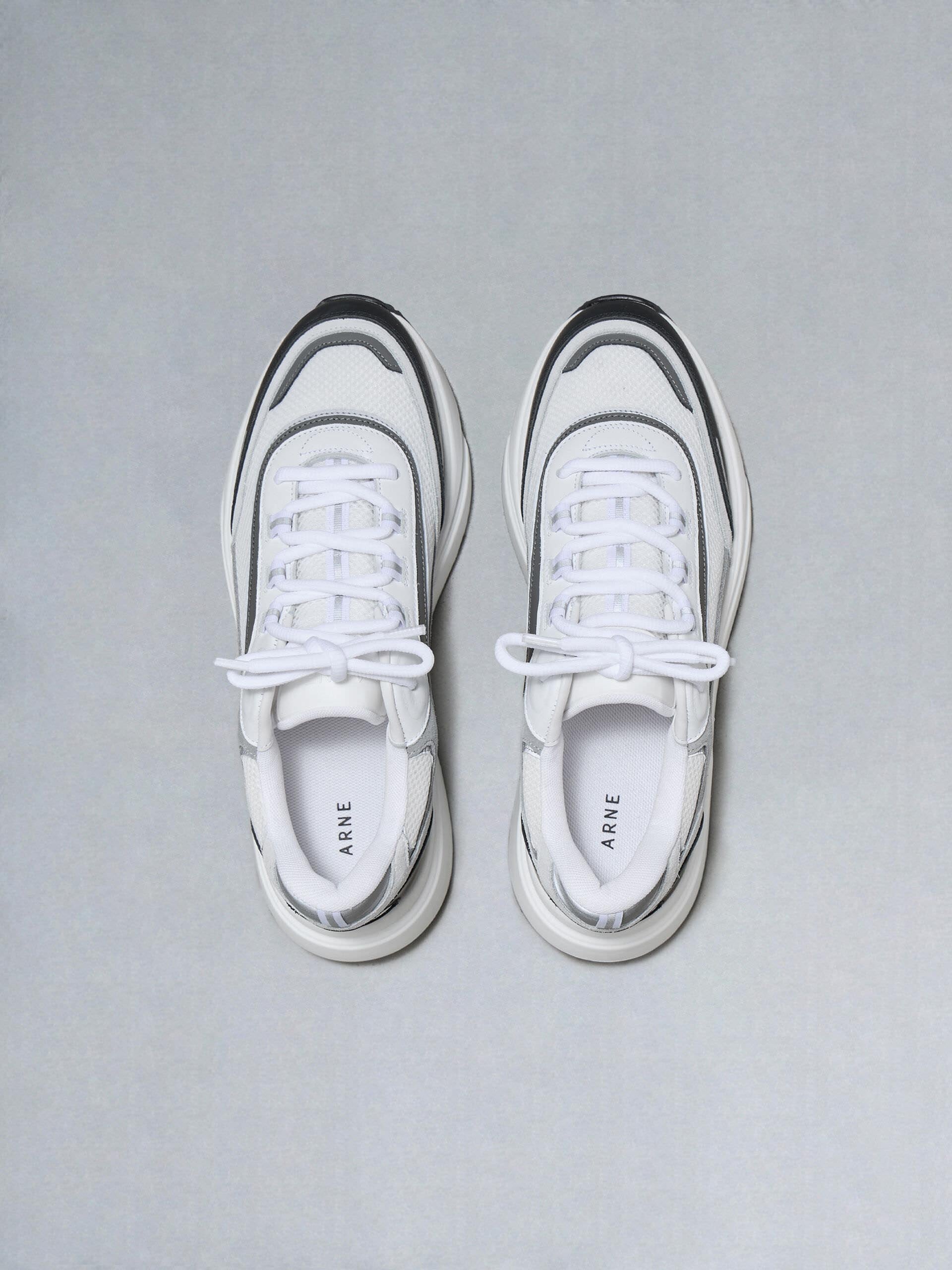 Mens Technical Runner 2.0 in White Black