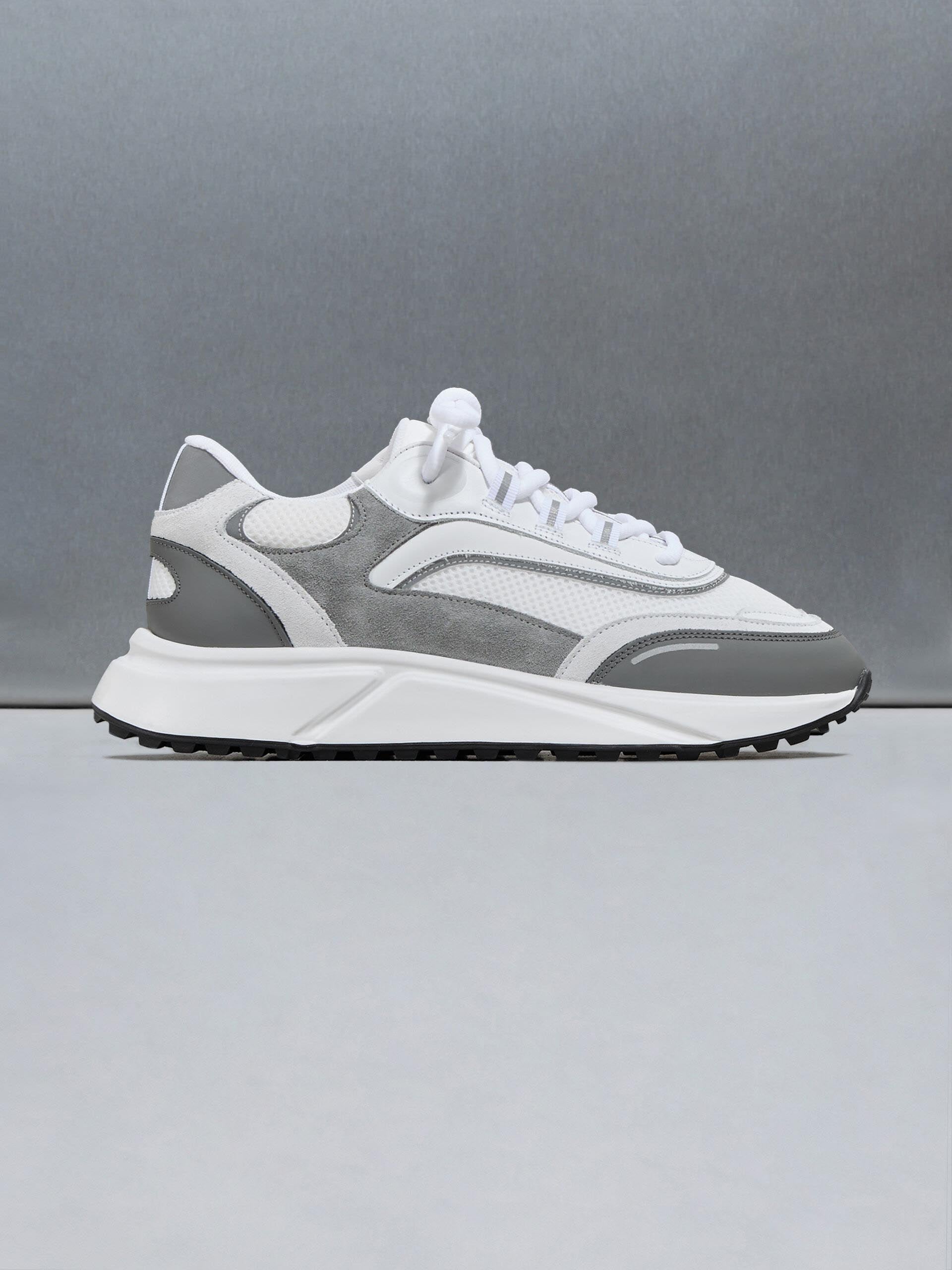 Mens Technical Runner 2.0 in White Grey