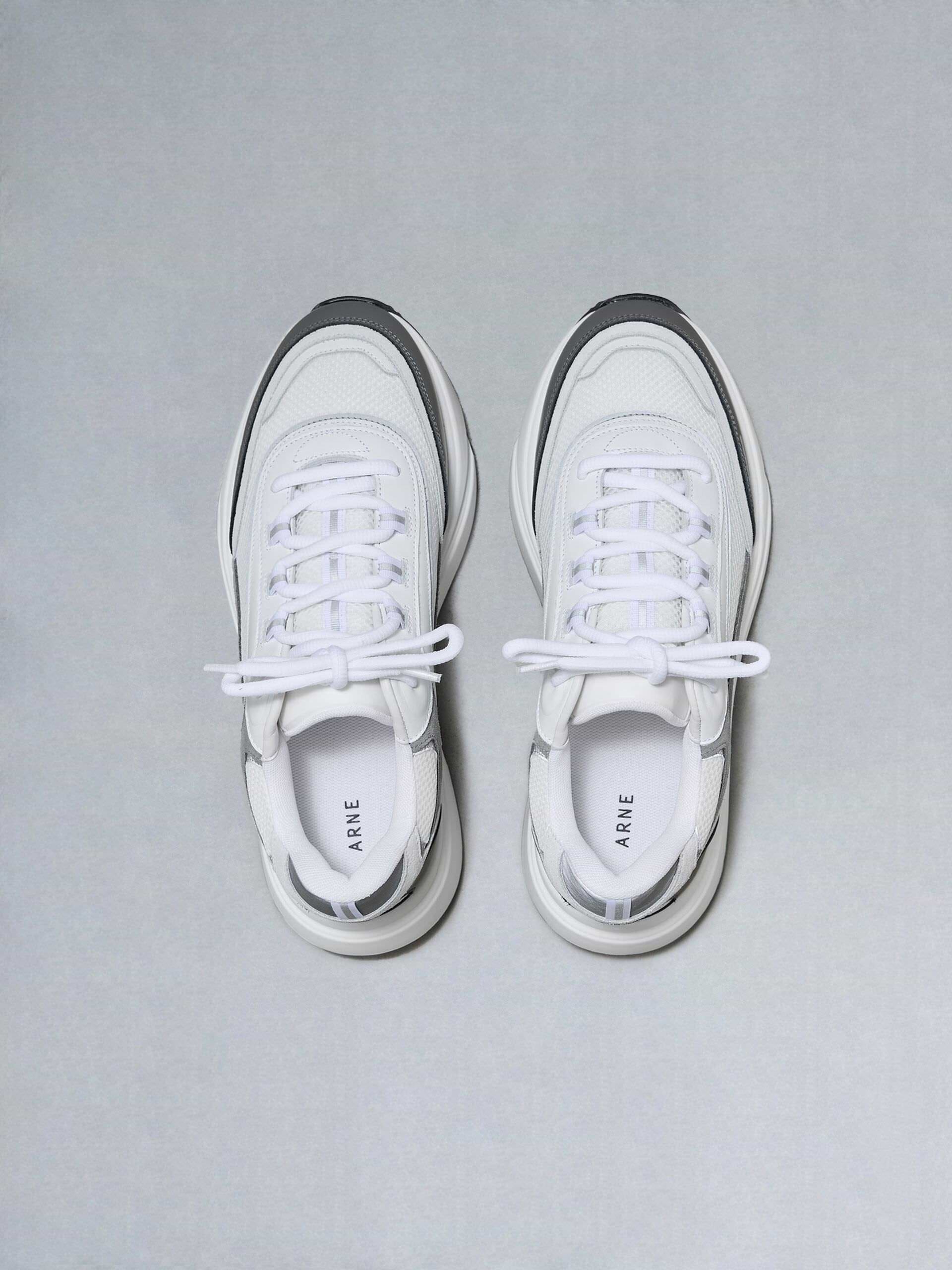 Technical Runner 2.0 in White Grey