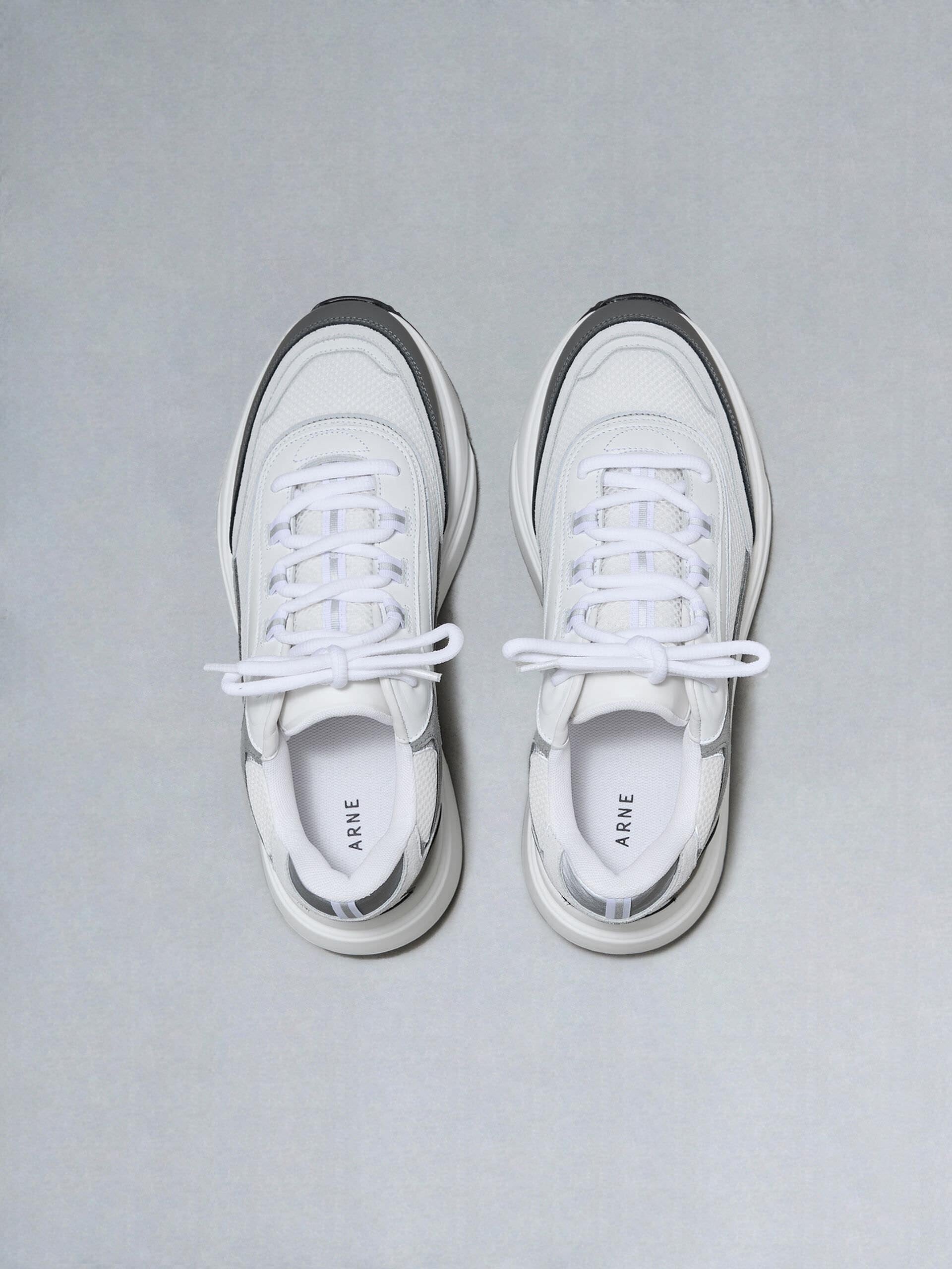 Mens Technical Runner 2.0 in White Grey