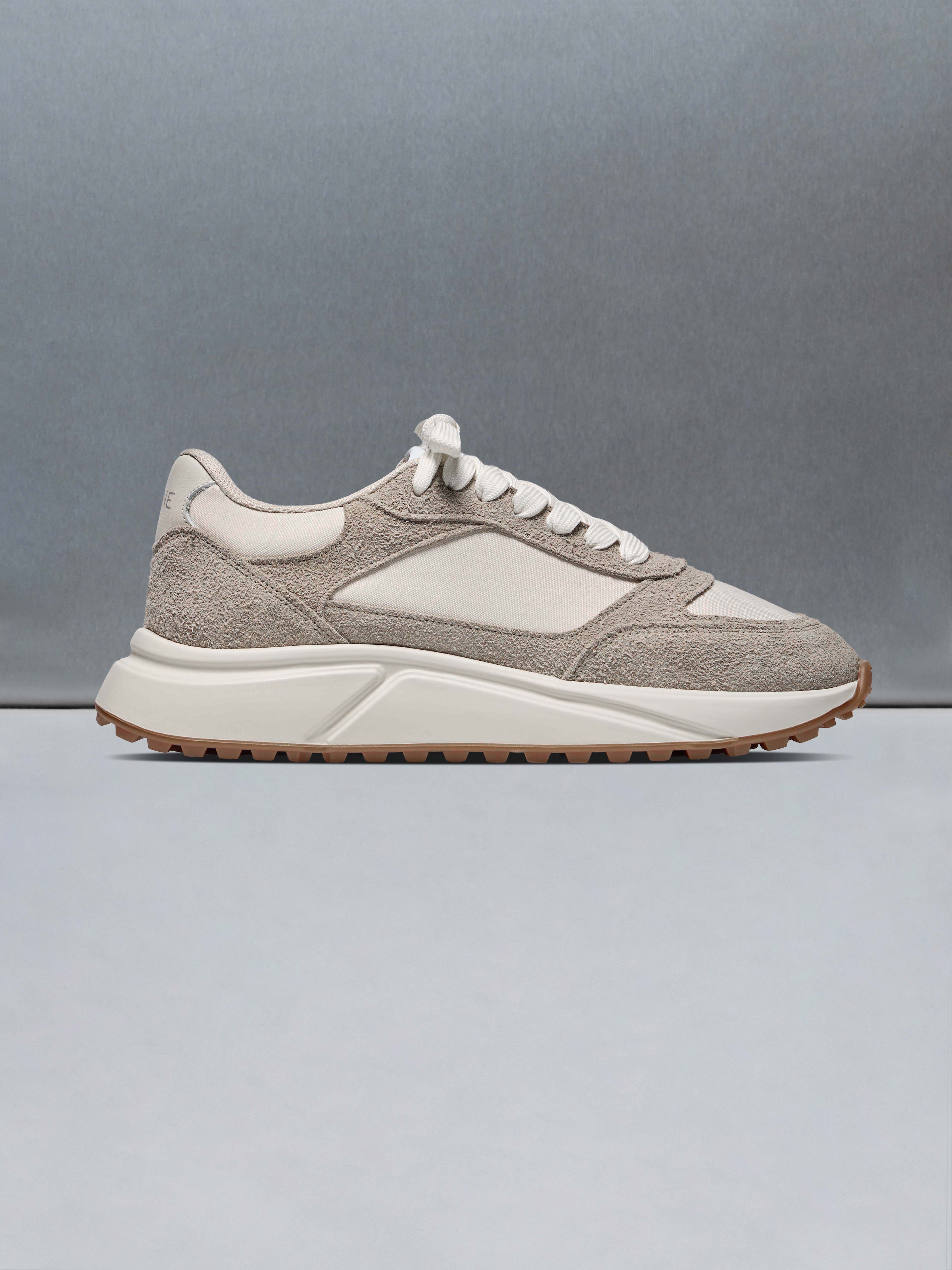 Mens Technical Runner Neo in Beige Off White