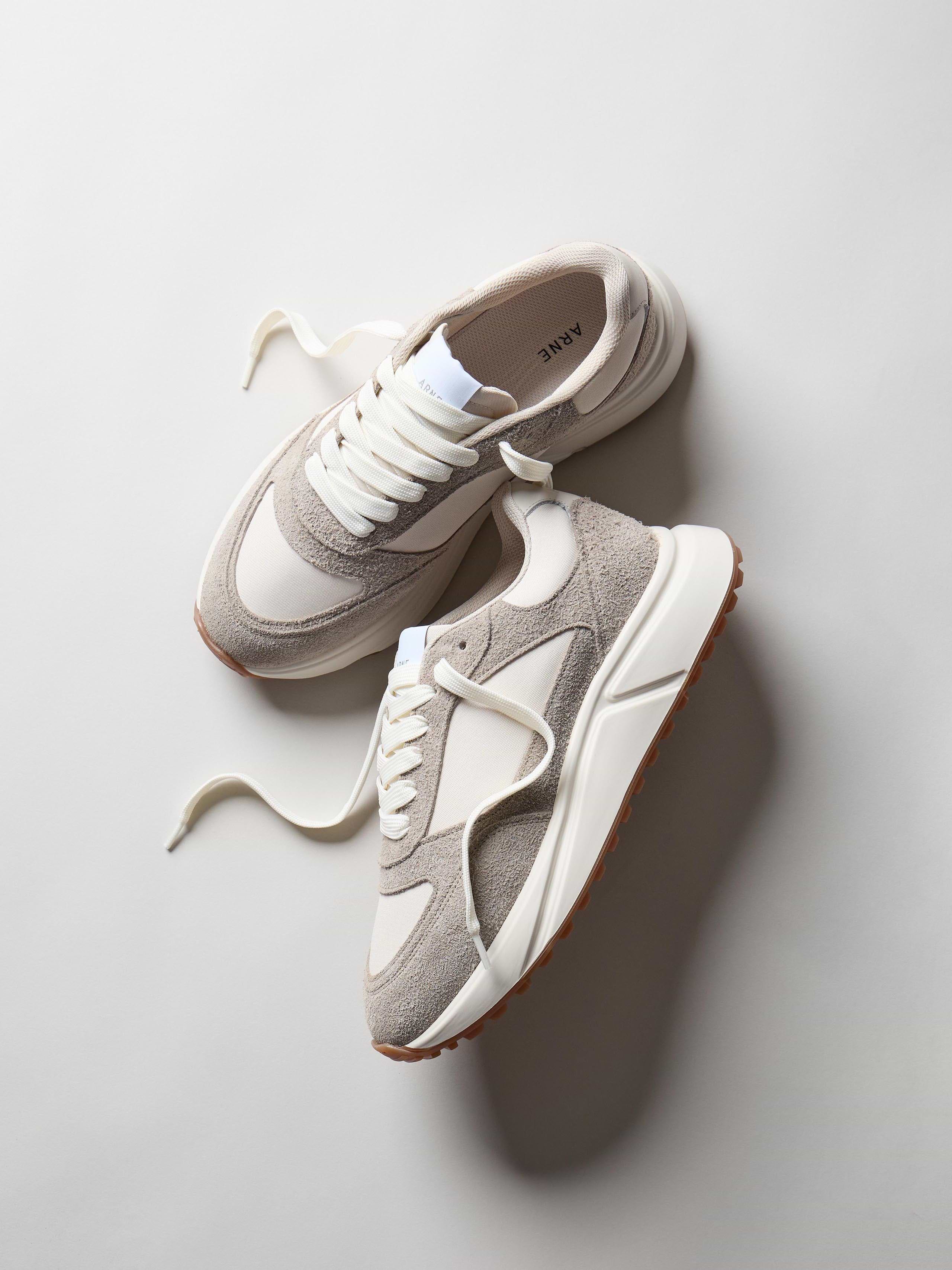 Technical Runner Neo in Beige Off White