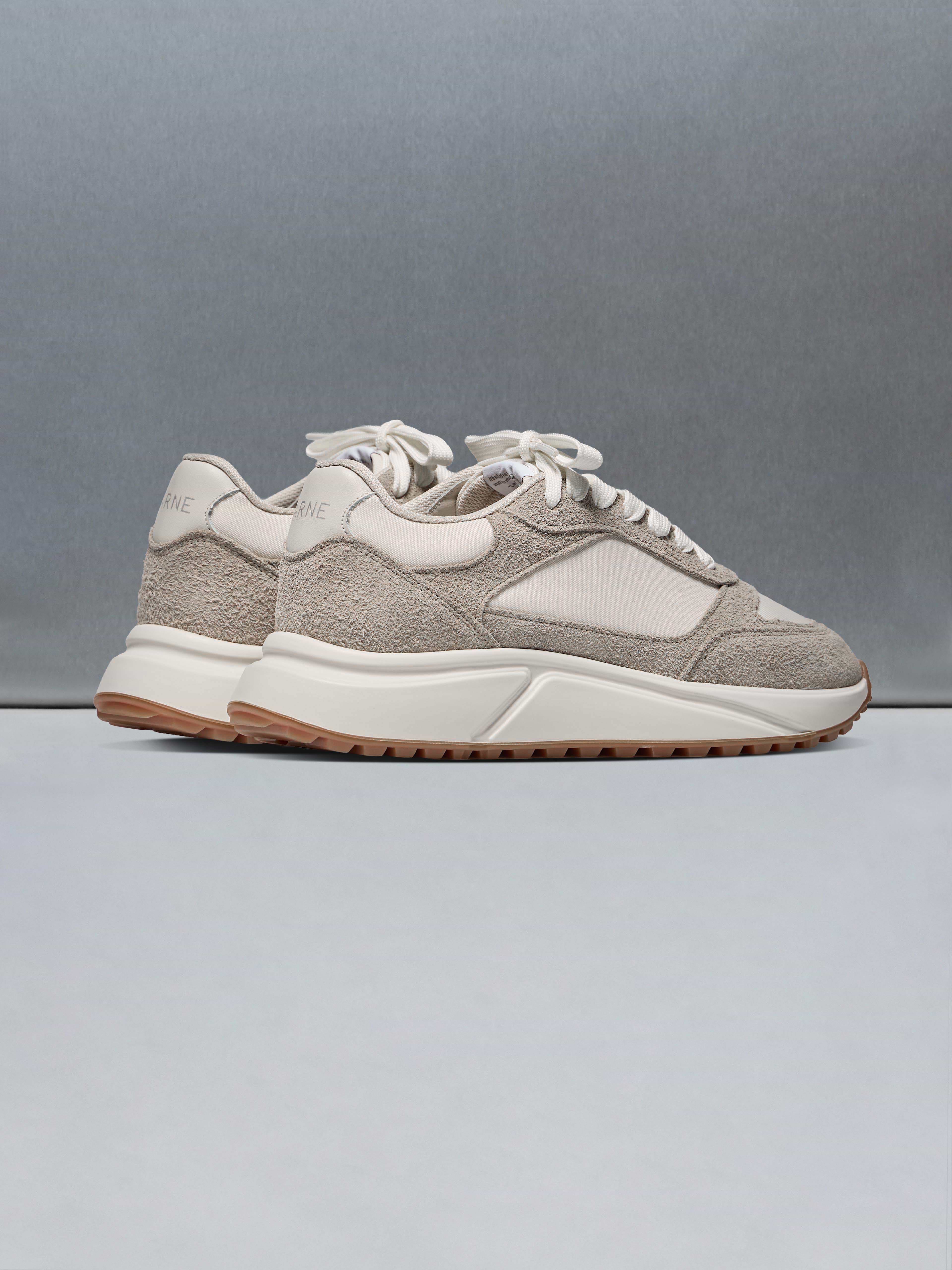 Technical Runner Neo in Beige Off White
