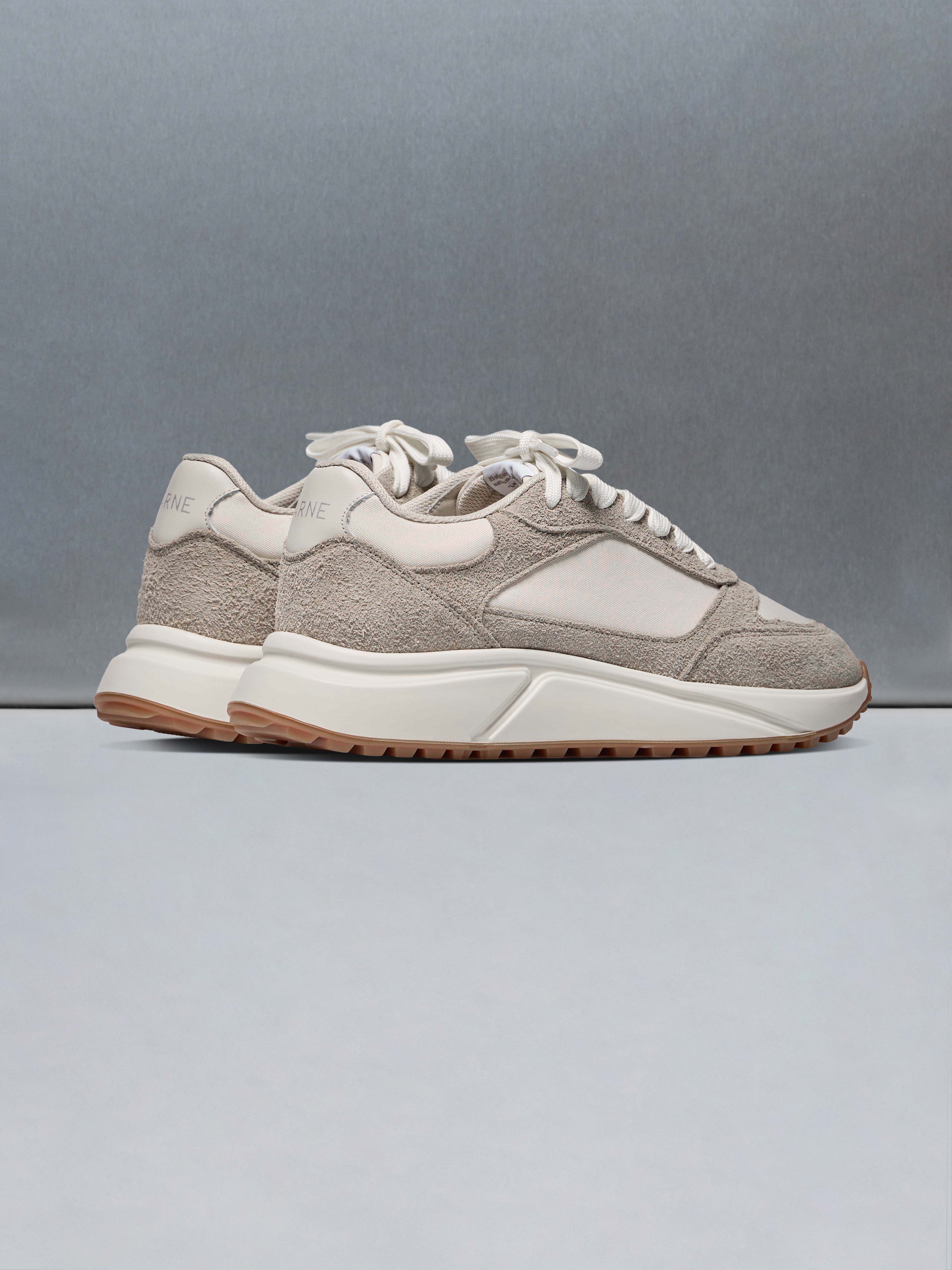 Mens Technical Runner Neo in Beige Off White