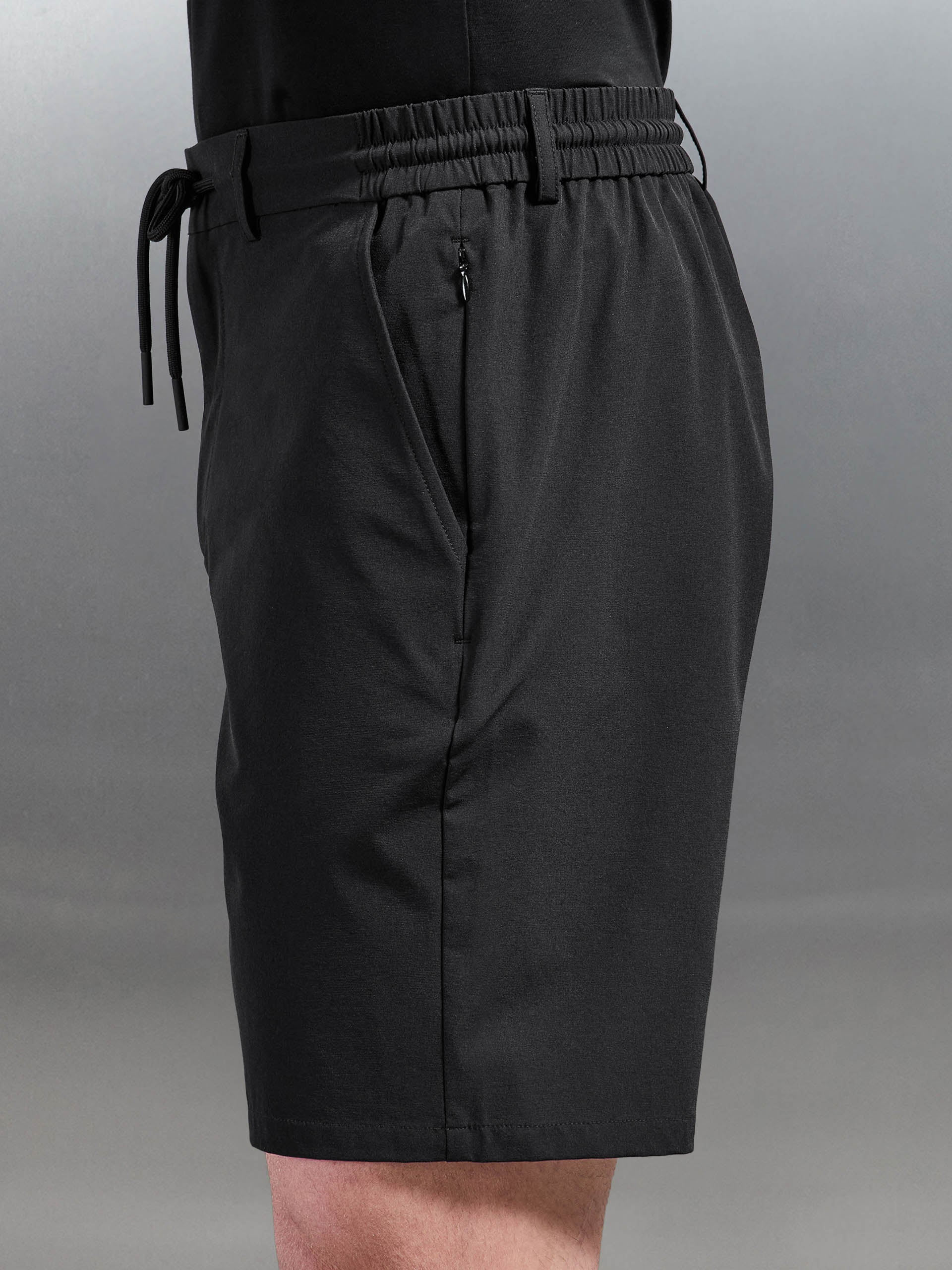 Mens Technical Stretch Chino Short in Black