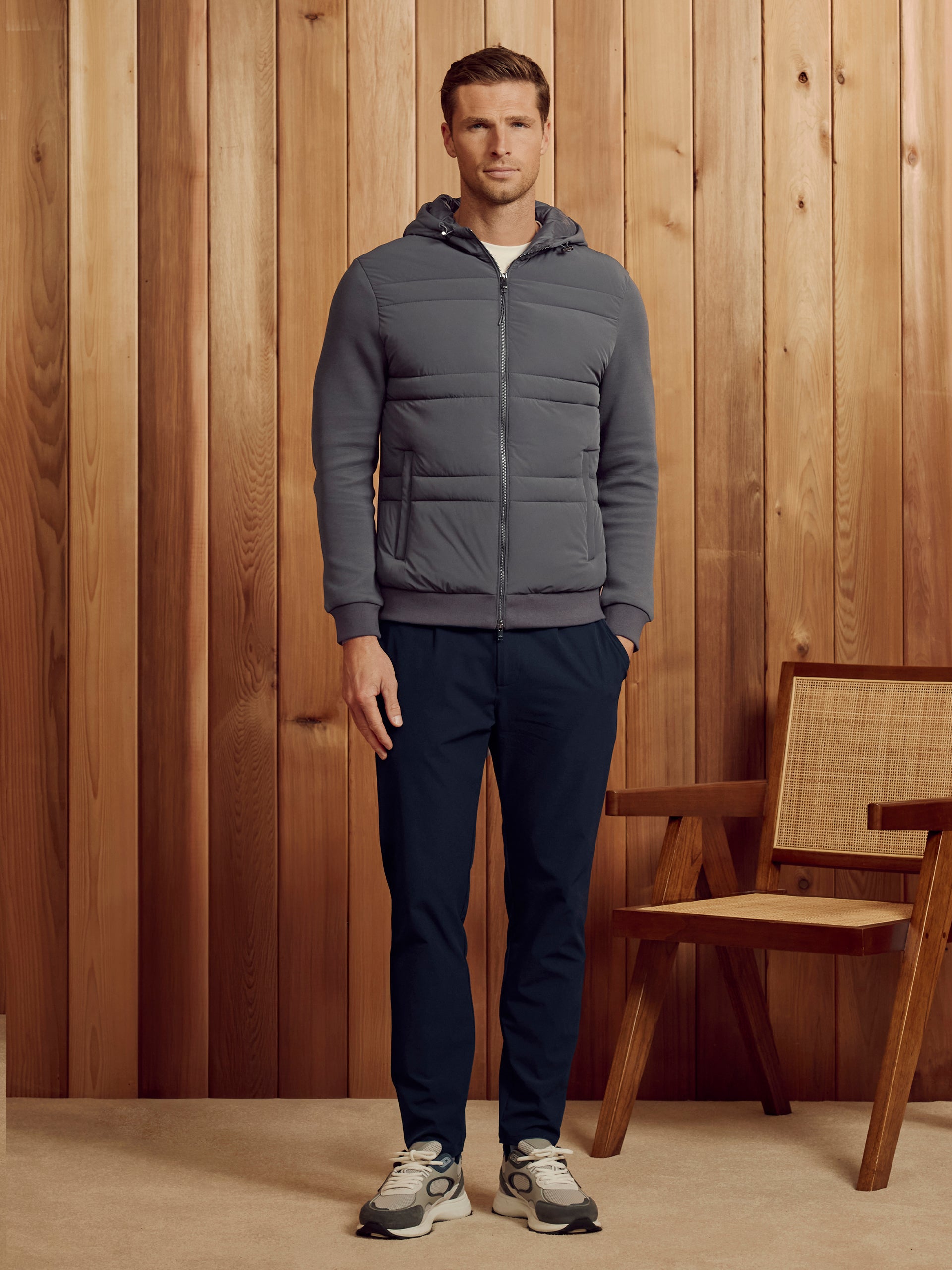 Mens Technical Stretch Chino Trouser in Navy
