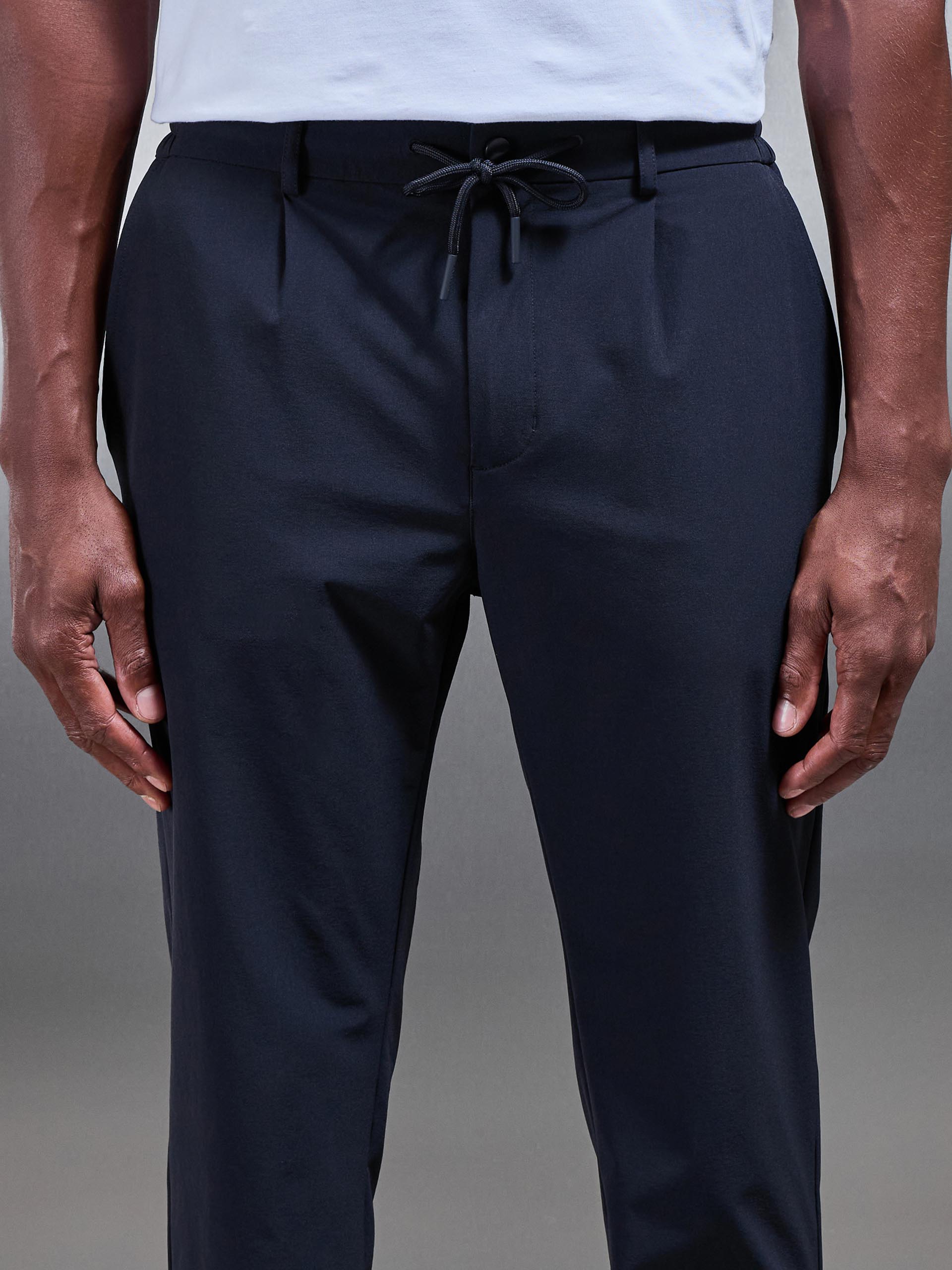 Mens Technical Stretch Chino Trouser in Navy