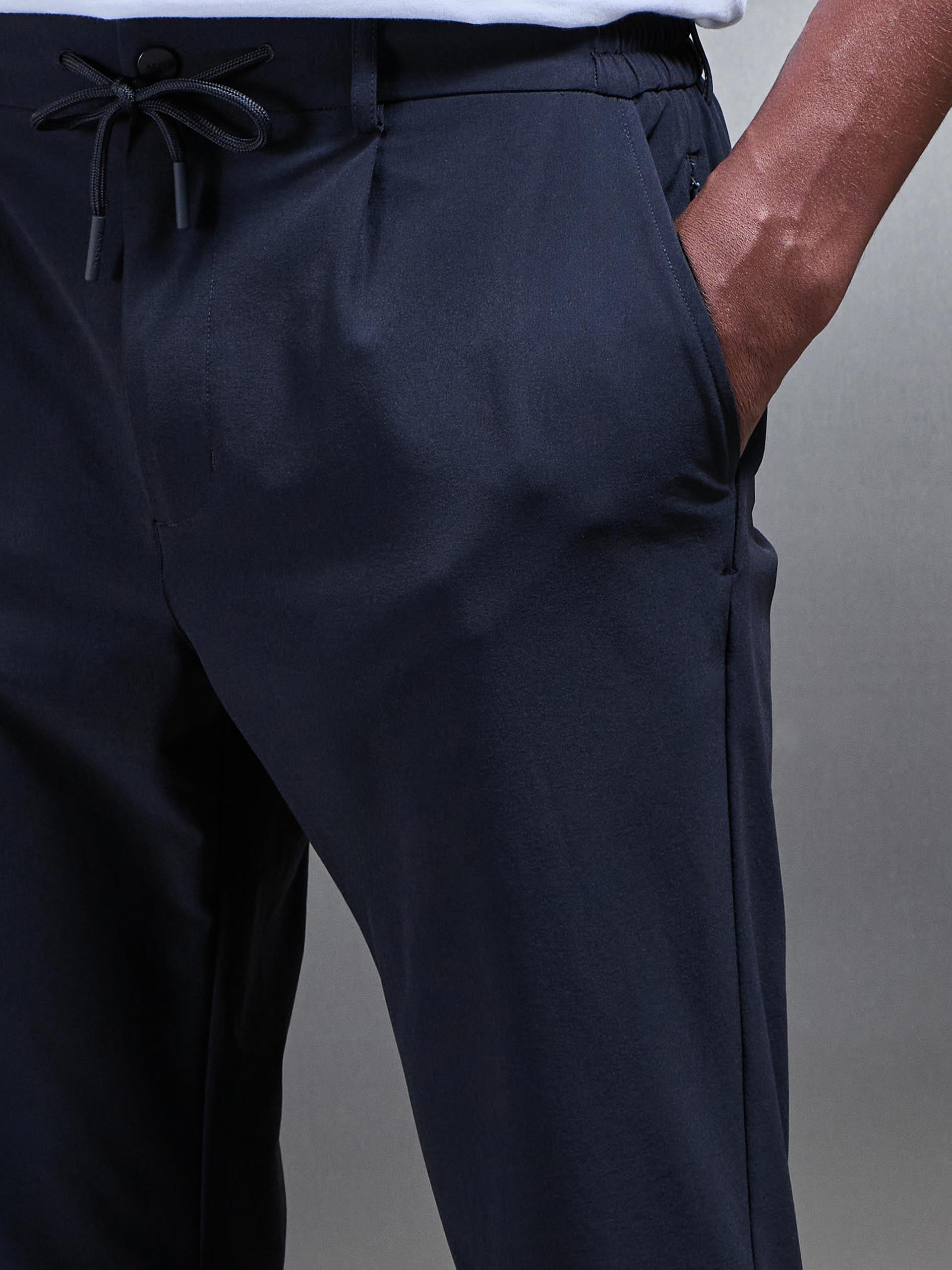 Mens Technical Stretch Chino Trouser in Navy